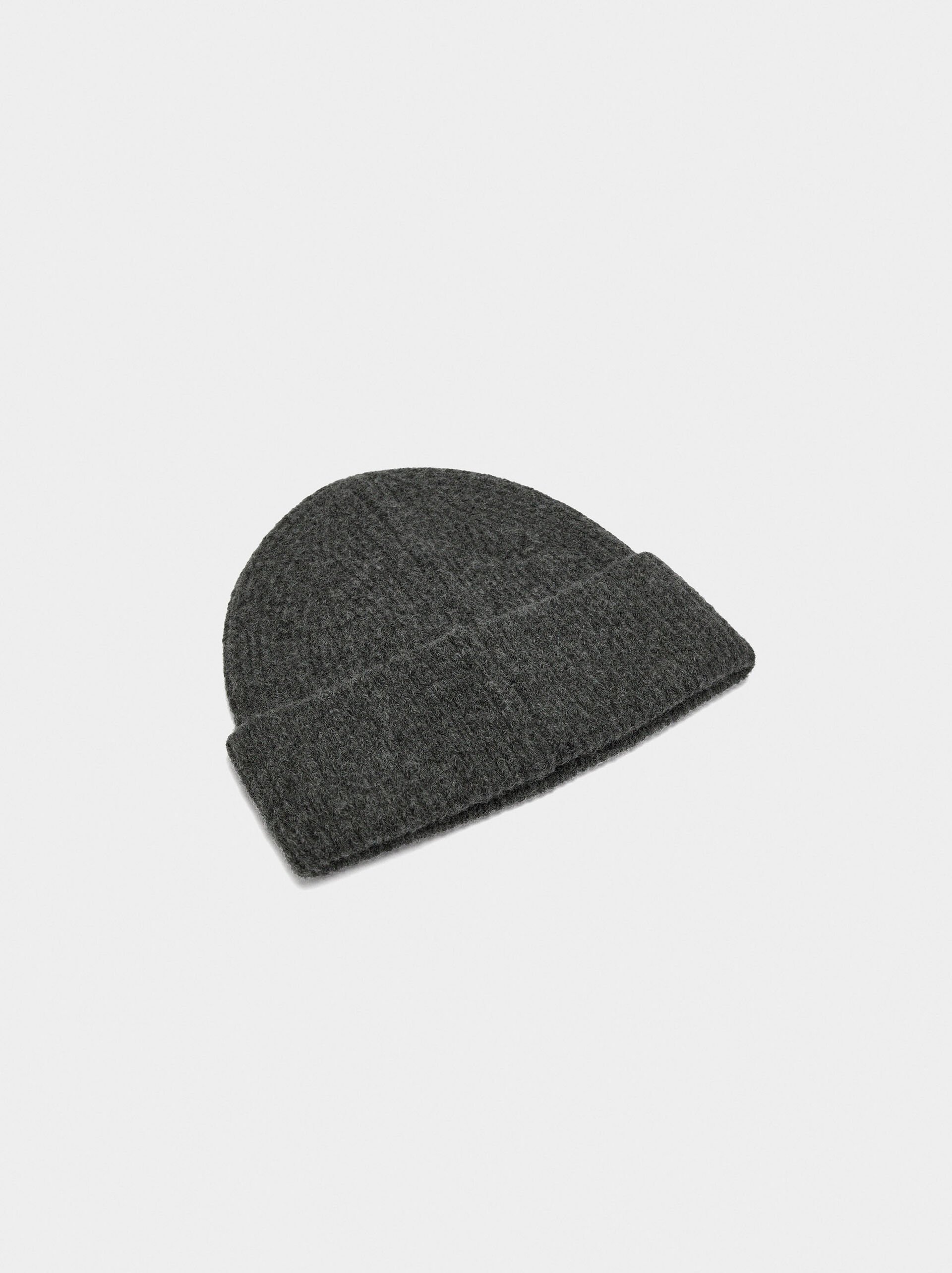 Gorro con dobladillo image number 2.0