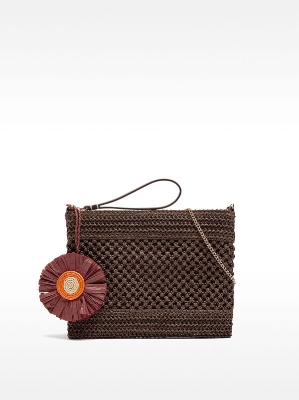 Straw-effect envelope handbag