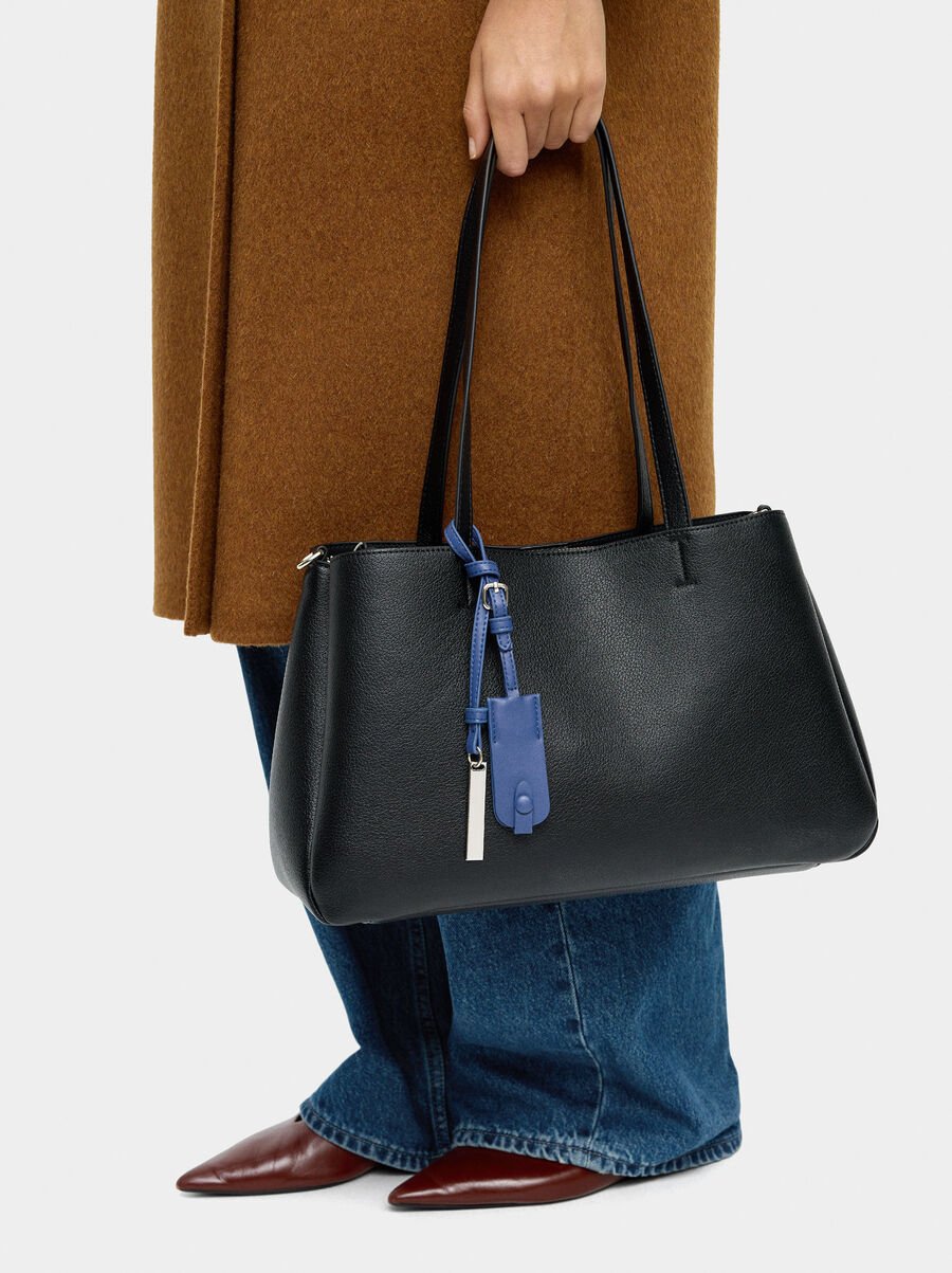 Plain shopper bag with pendant