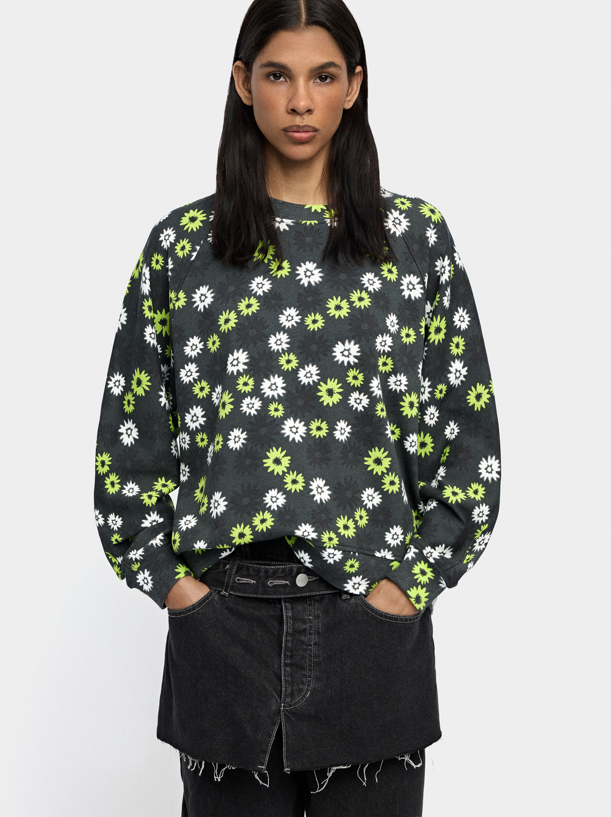 machatt forme pullover flower ブラック Floral print sweatshirt Multicolor | Parfois