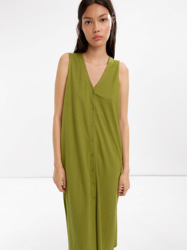 Dress with buttons