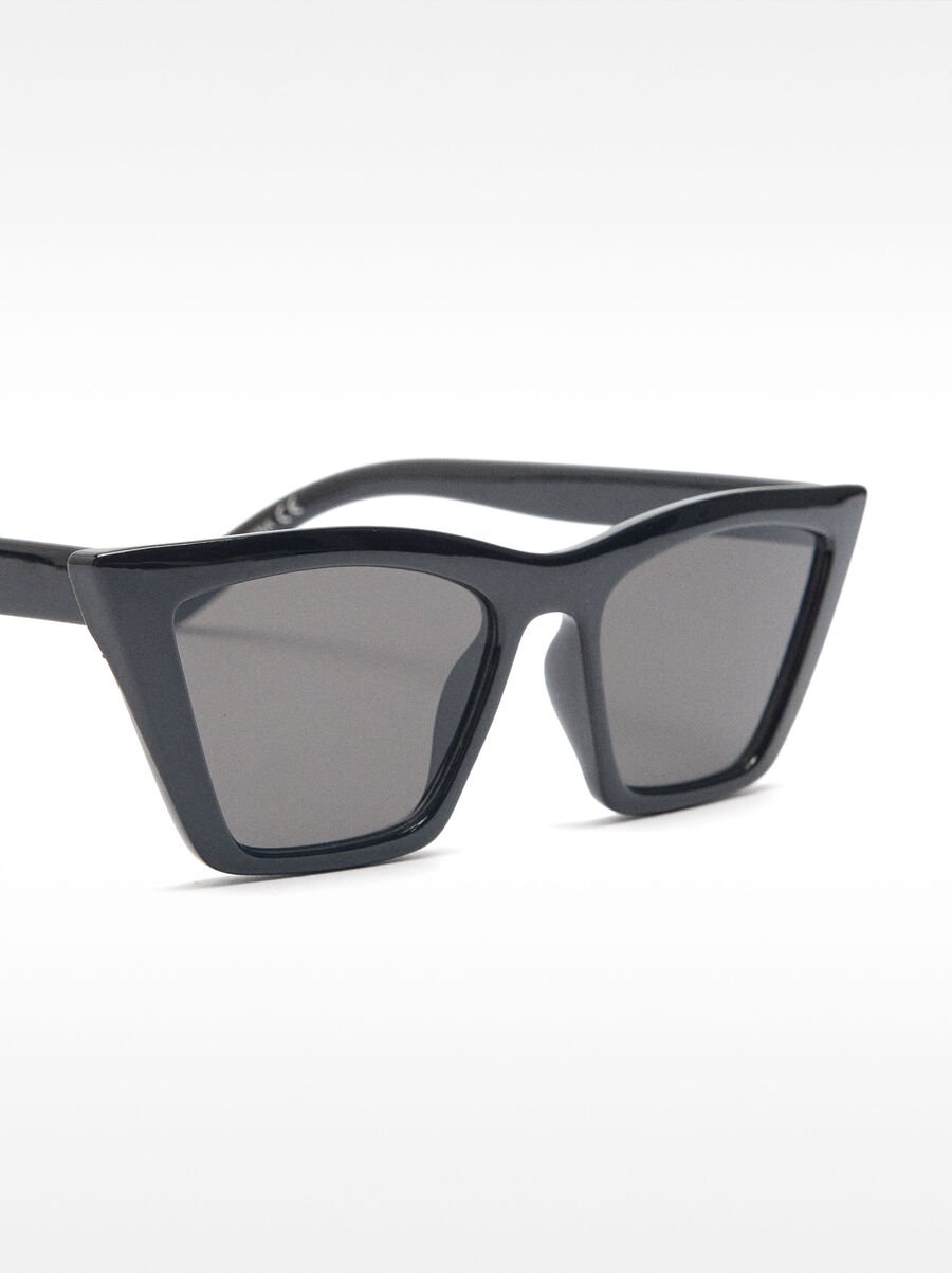 Cat eye sunglasses