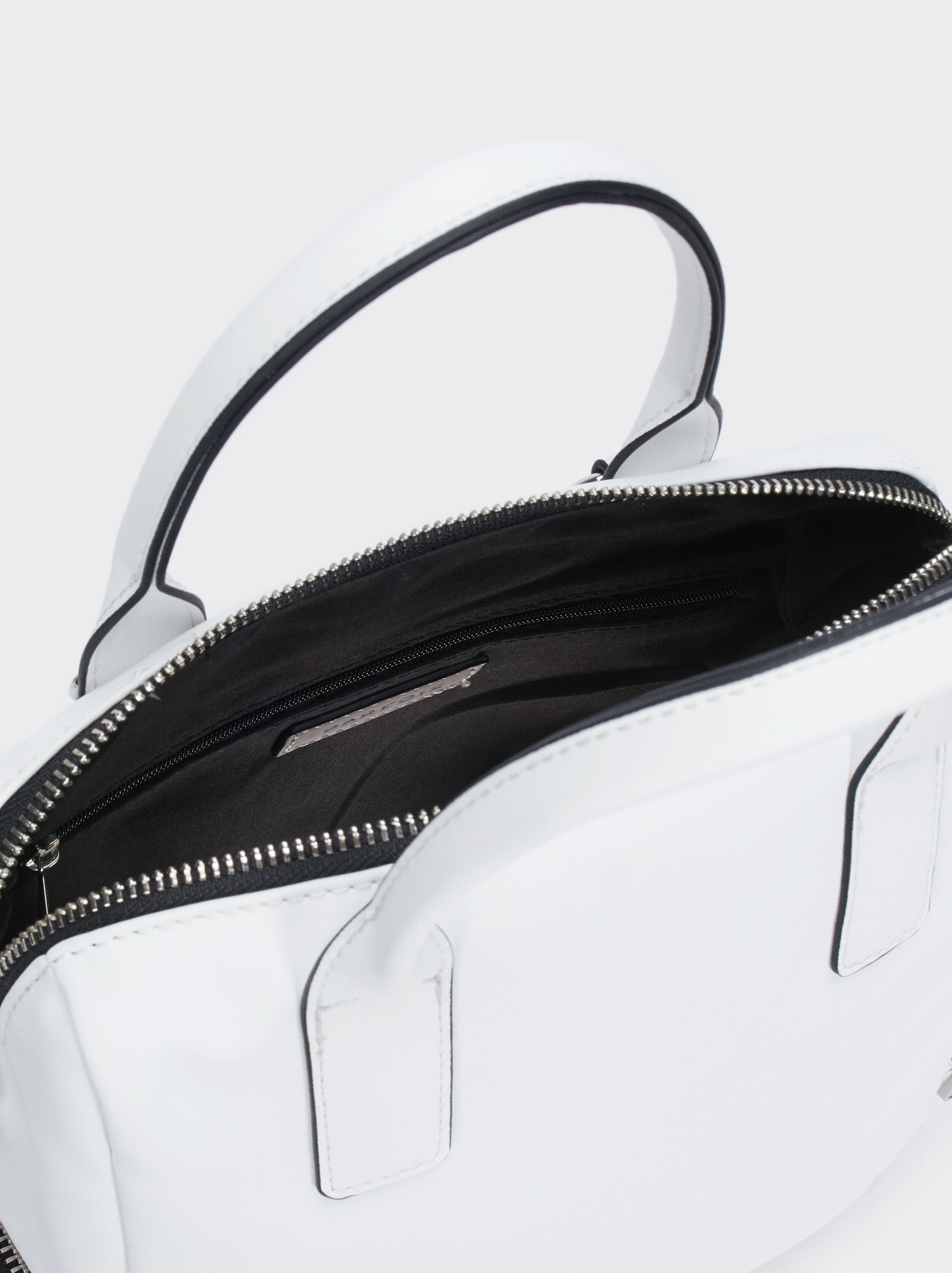 bag with detachable strap