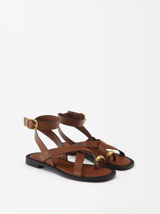 Criss-Cross Flat Sandals With Metallic Detail image number 1.0