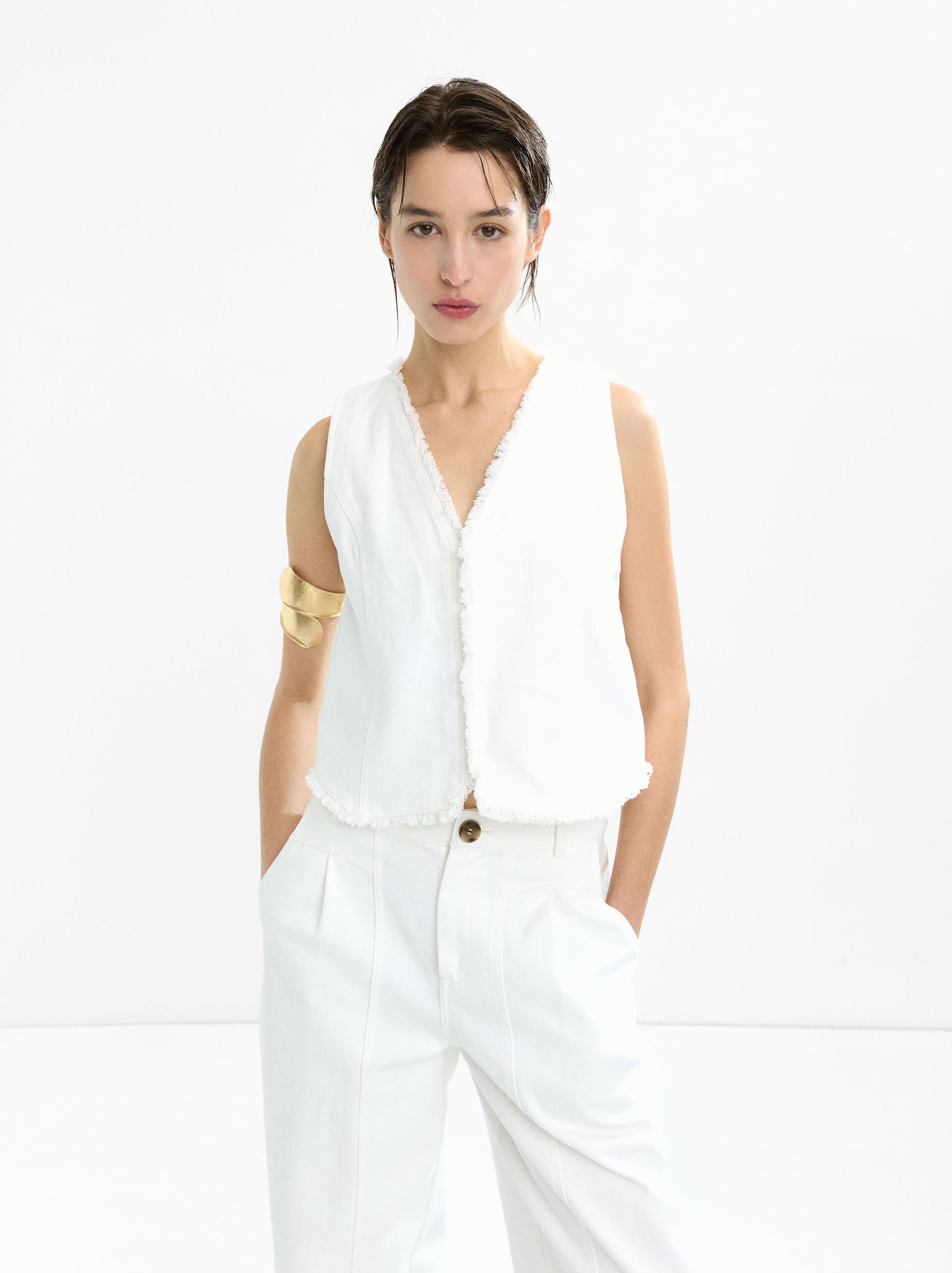 100% cotton vest image number 2.0