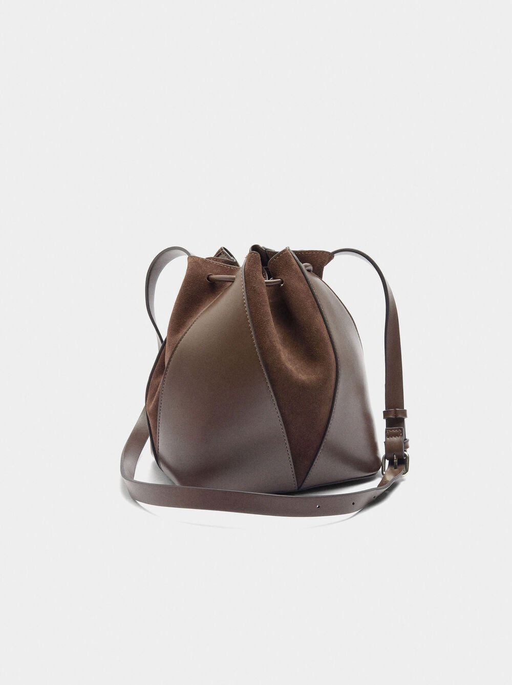 Bucket bag with leather M