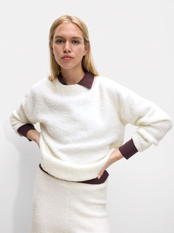 Knit sweater with wool blend
