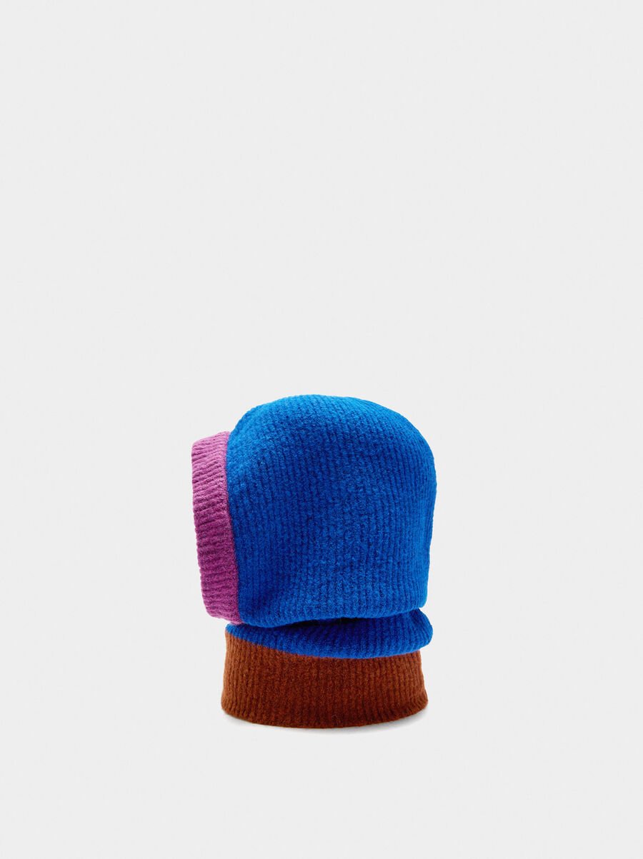 Knit balaclava with wool