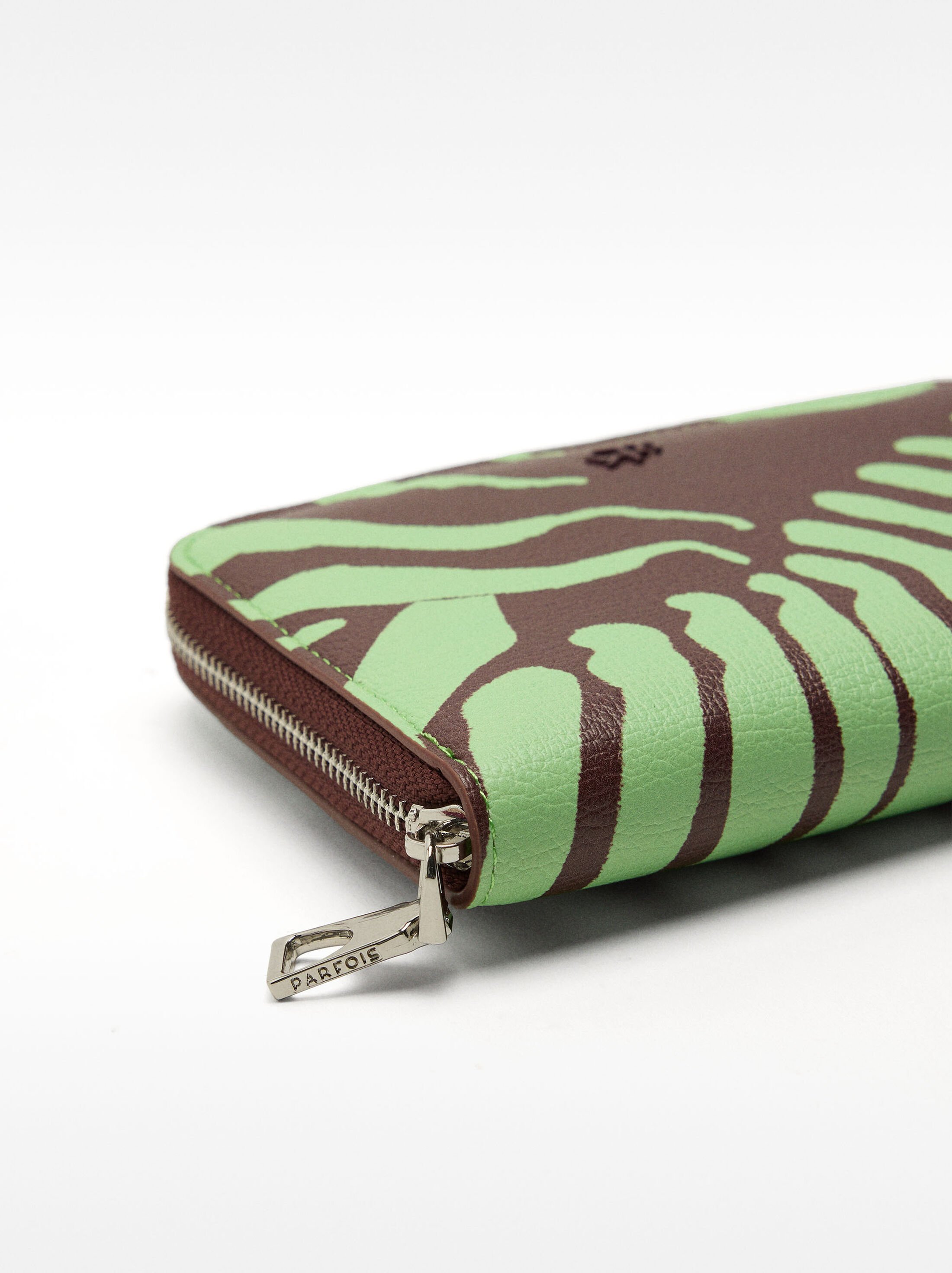 Printed wallet with zipper image number 1.0