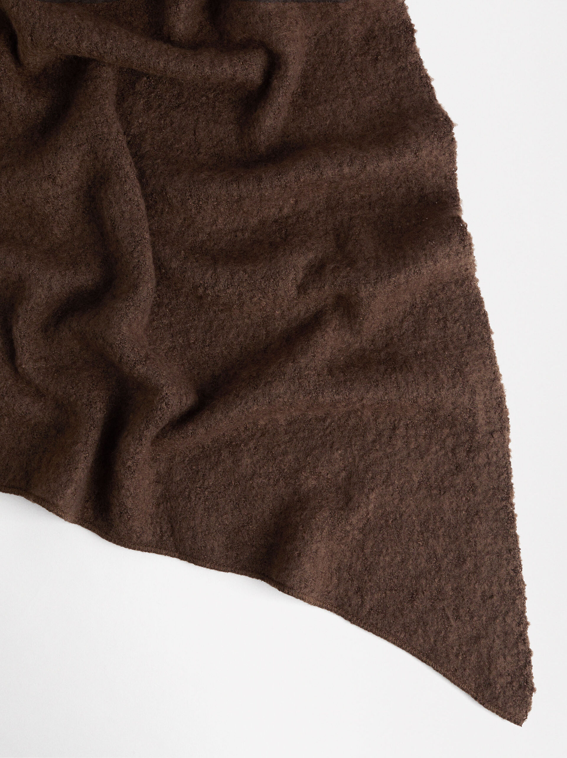 Plain maxi scarf image number 1.0