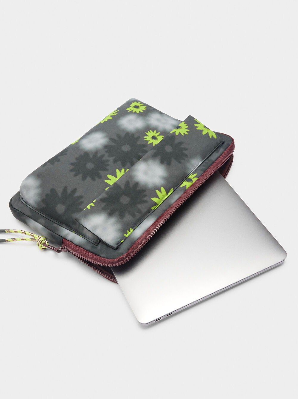 Printed nylon laptop cover