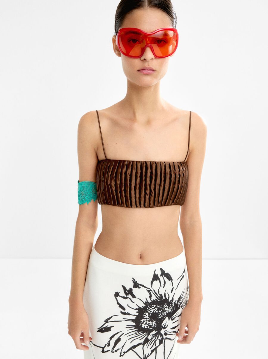 Crop top with thin straps