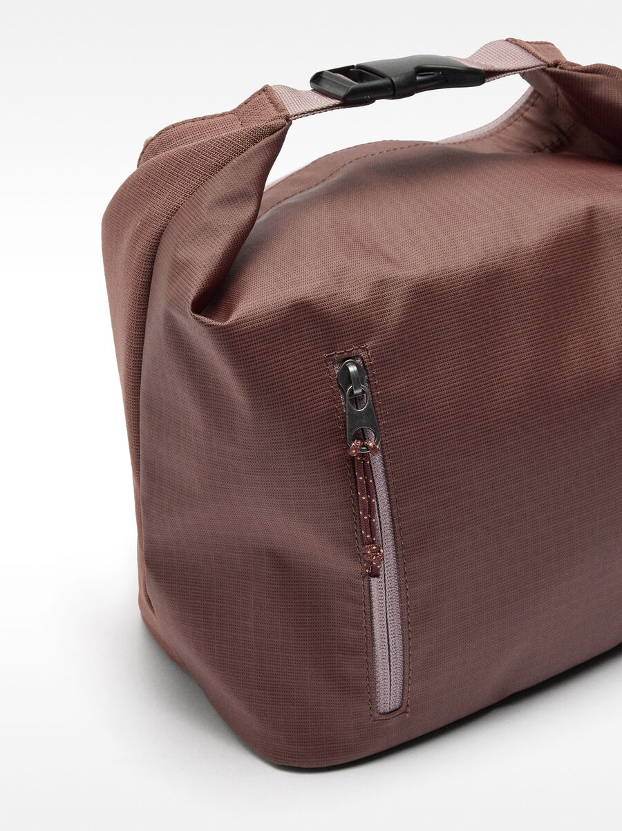 Nylon necessaire with texture