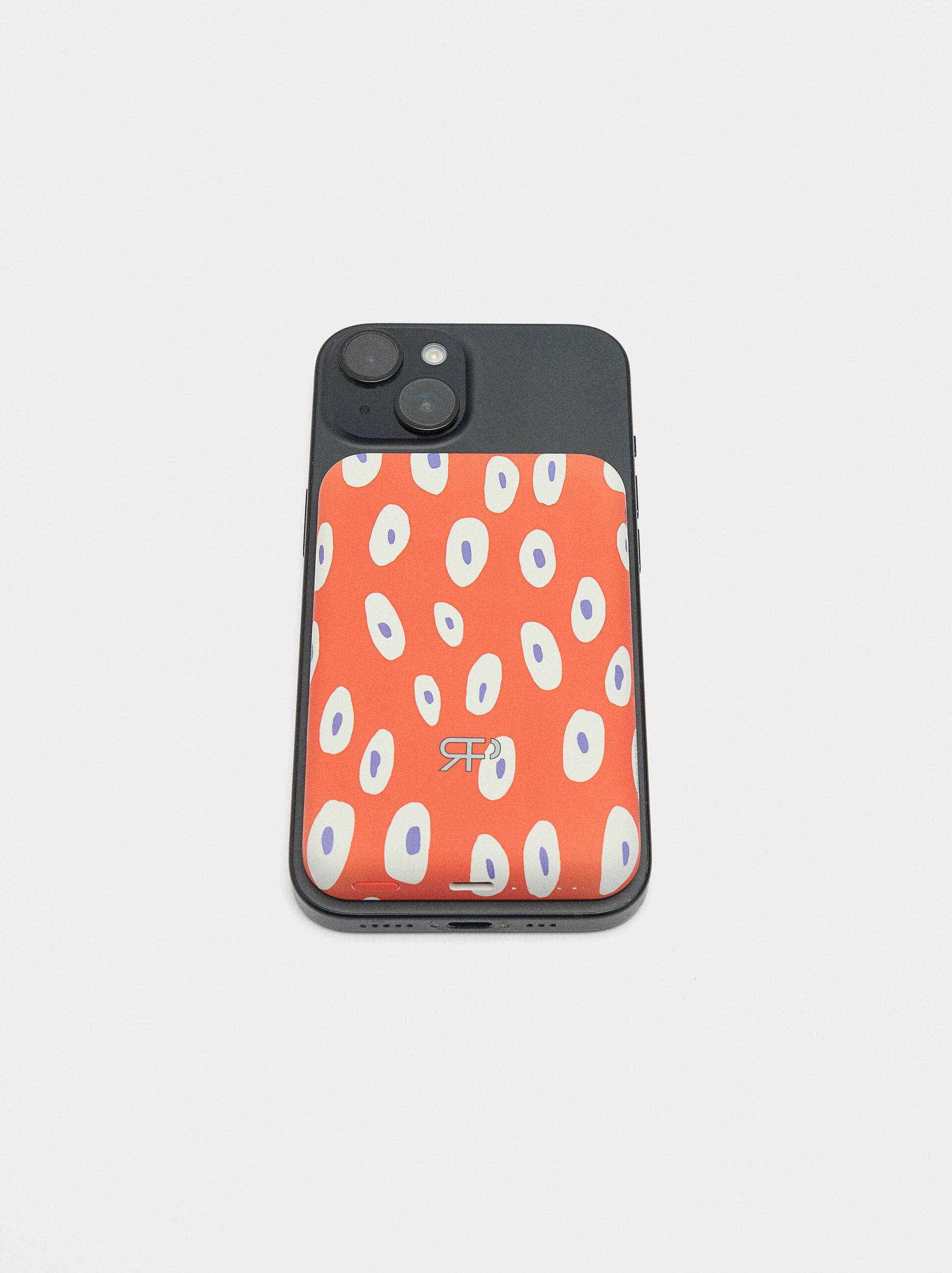 Power Bank with stripes image number 1.0