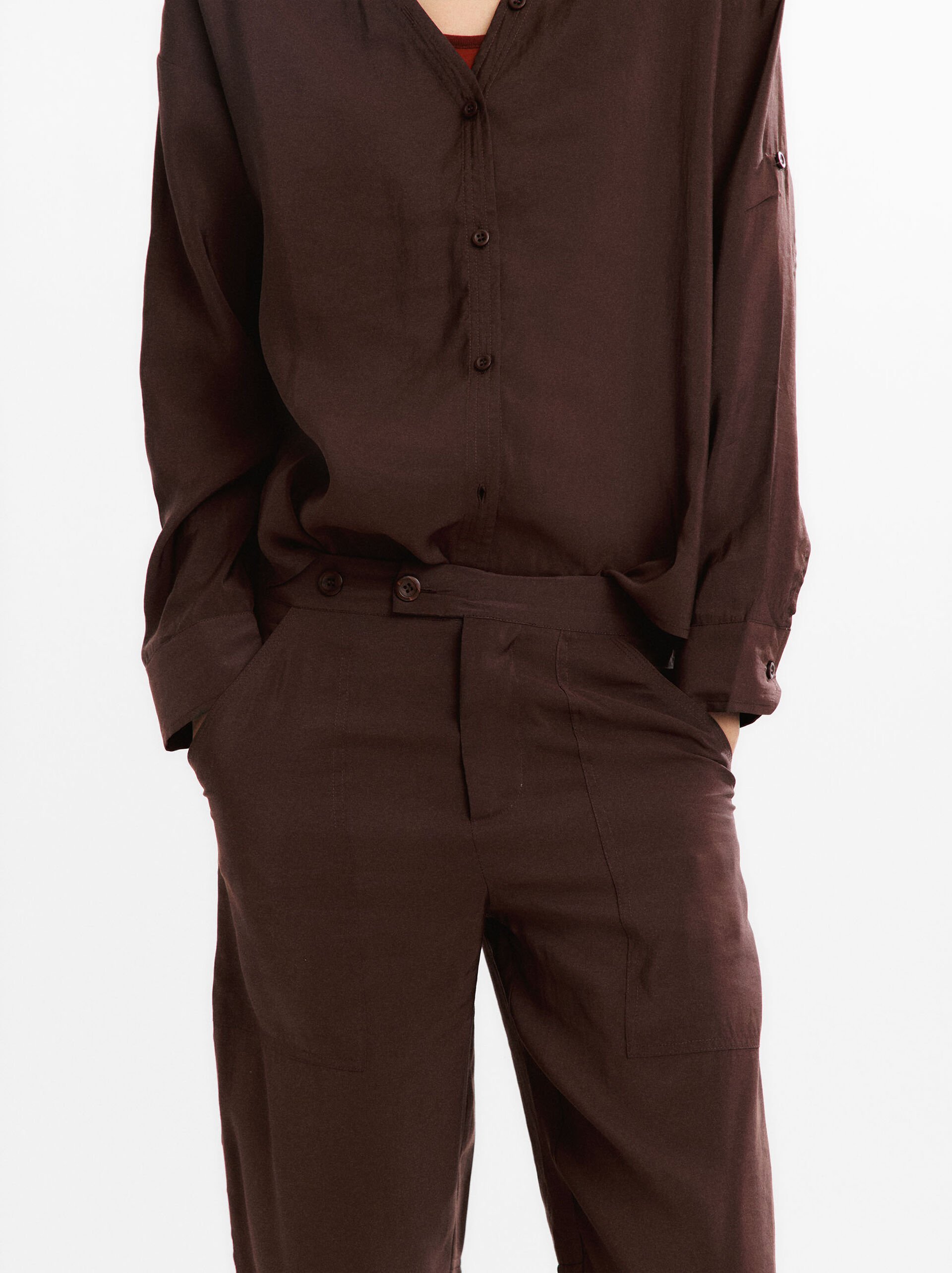Cargo trousers with marked stitching image number 4.0