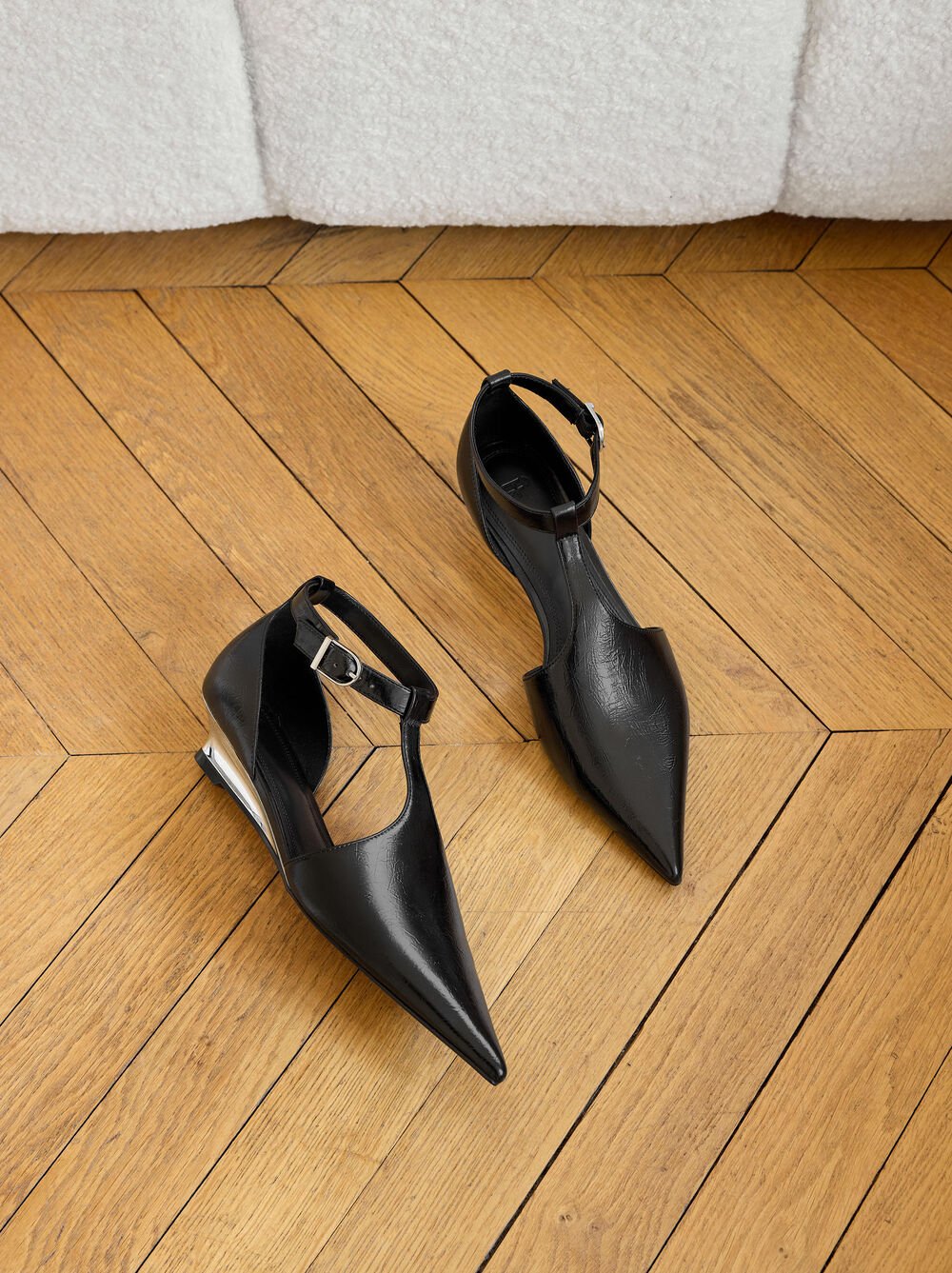 Chaussures à talon T-bar