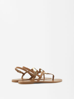 Flat Sandals With Metallic Detail image number 3.0