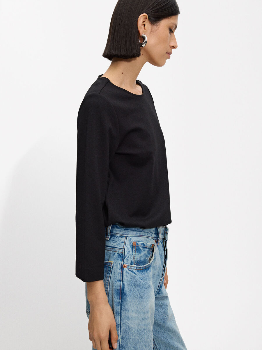 Long sleeve T-shirt