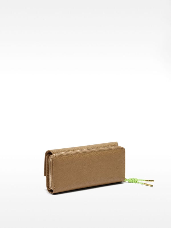 Wallet with flap and zipper