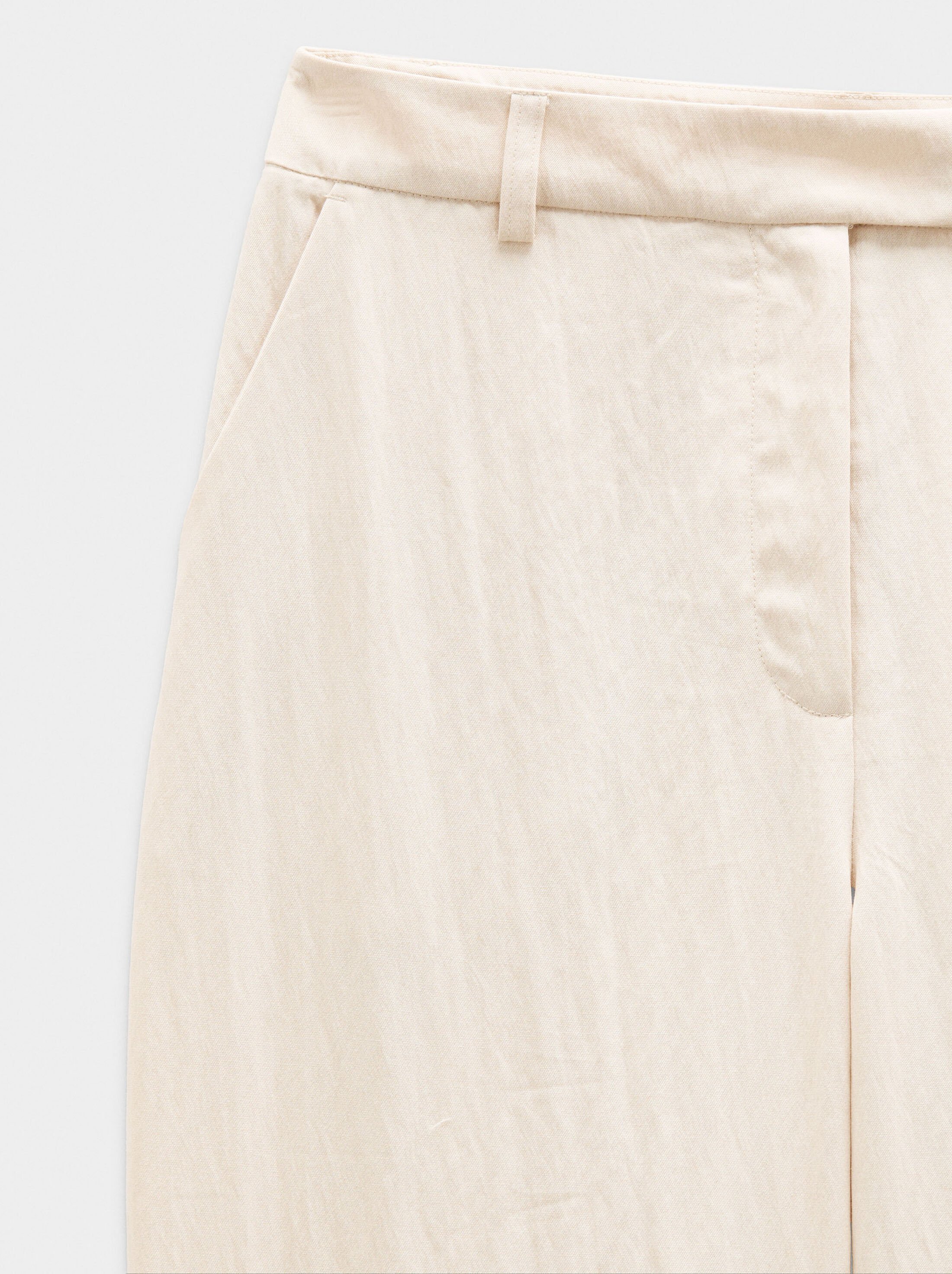 Pantalons rectes amb efecte arrugat image number 5.0