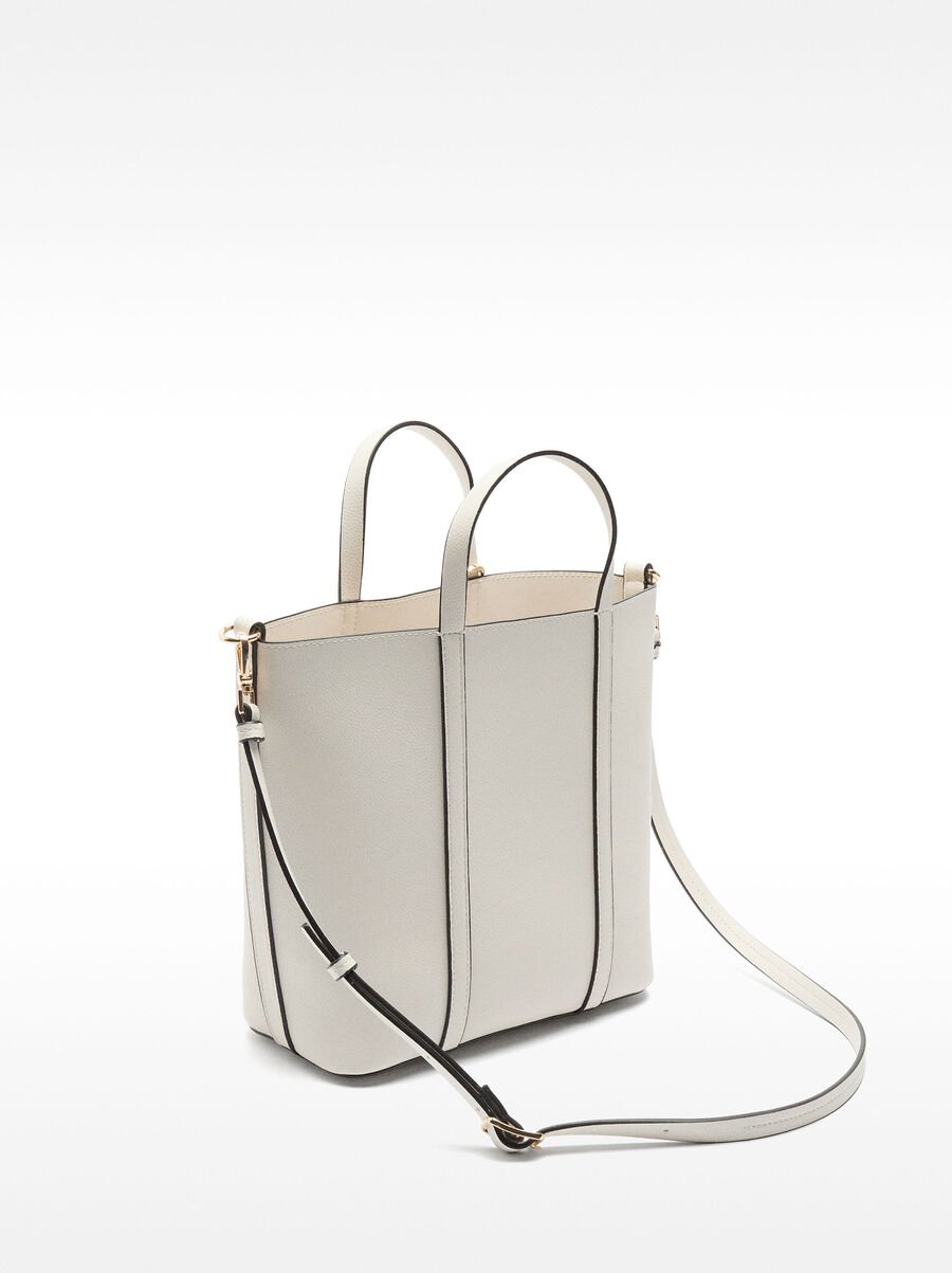 Tote bag with removable bag