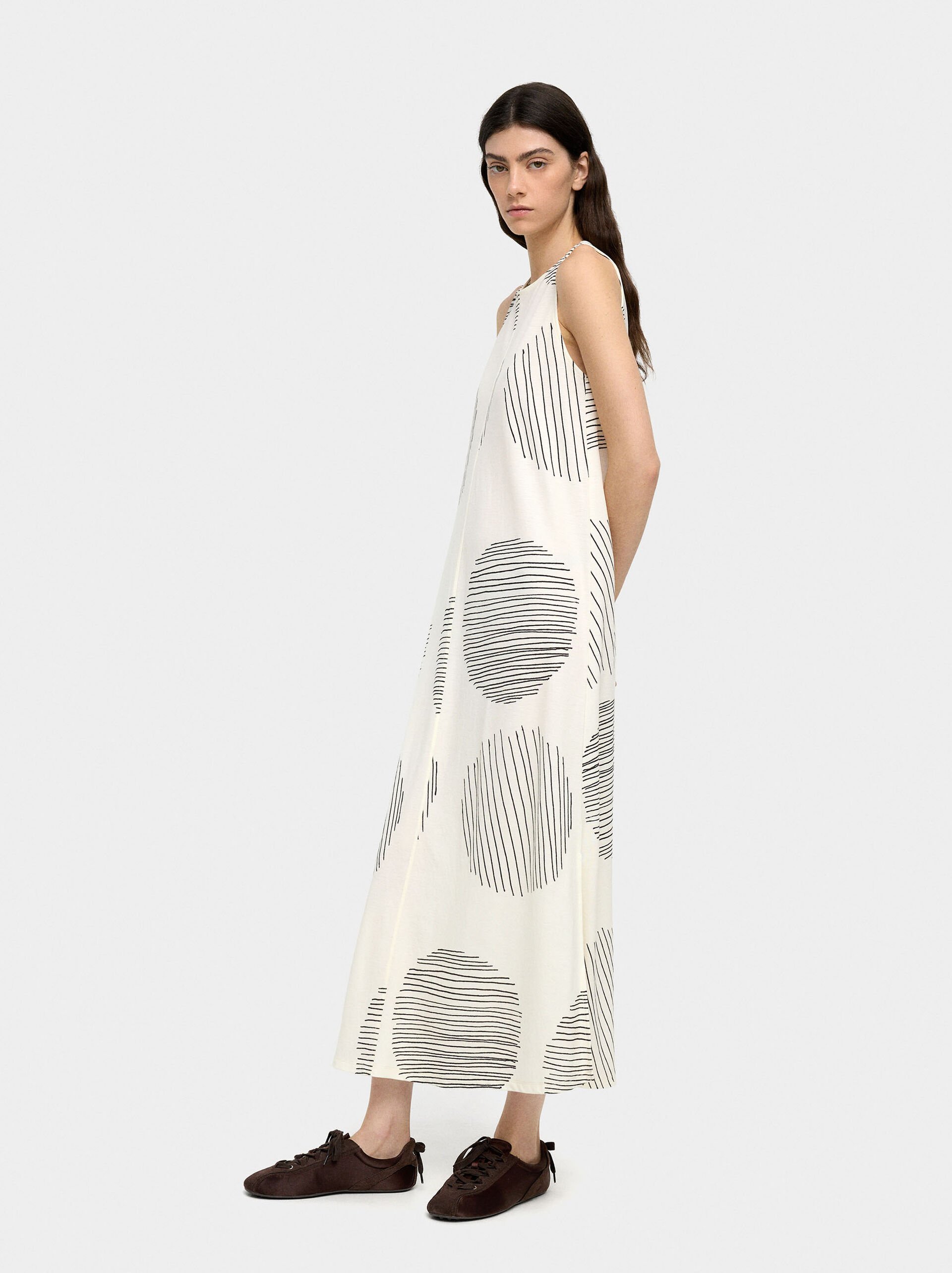 Long printed dress image number 2.0