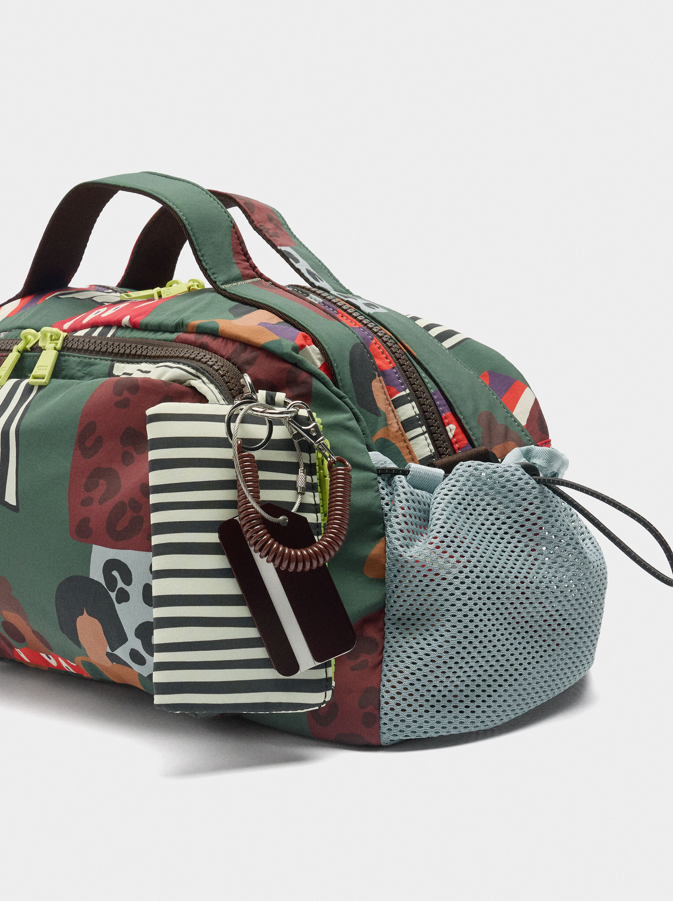 Printed nylon sports bag image number 1.0