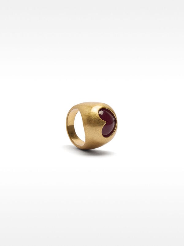 Rounded heart ring