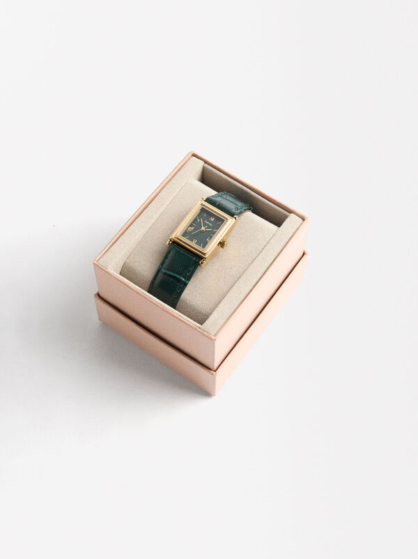 Square case watch