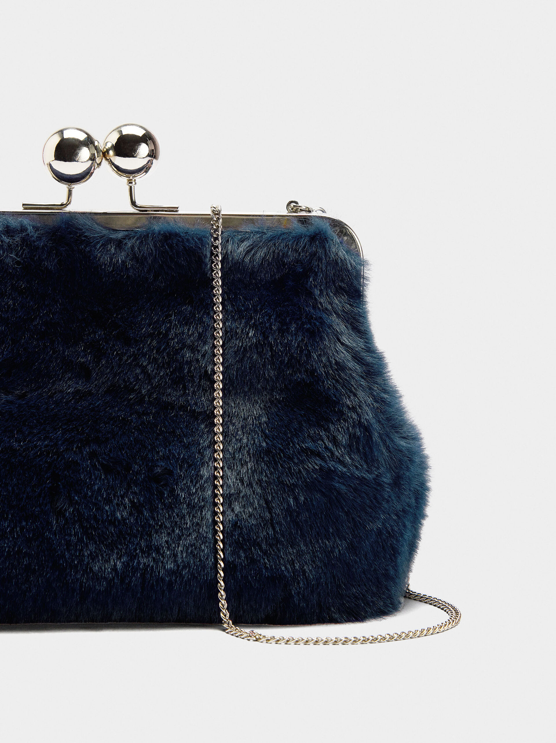 Party bag with fur effect image number 2.0