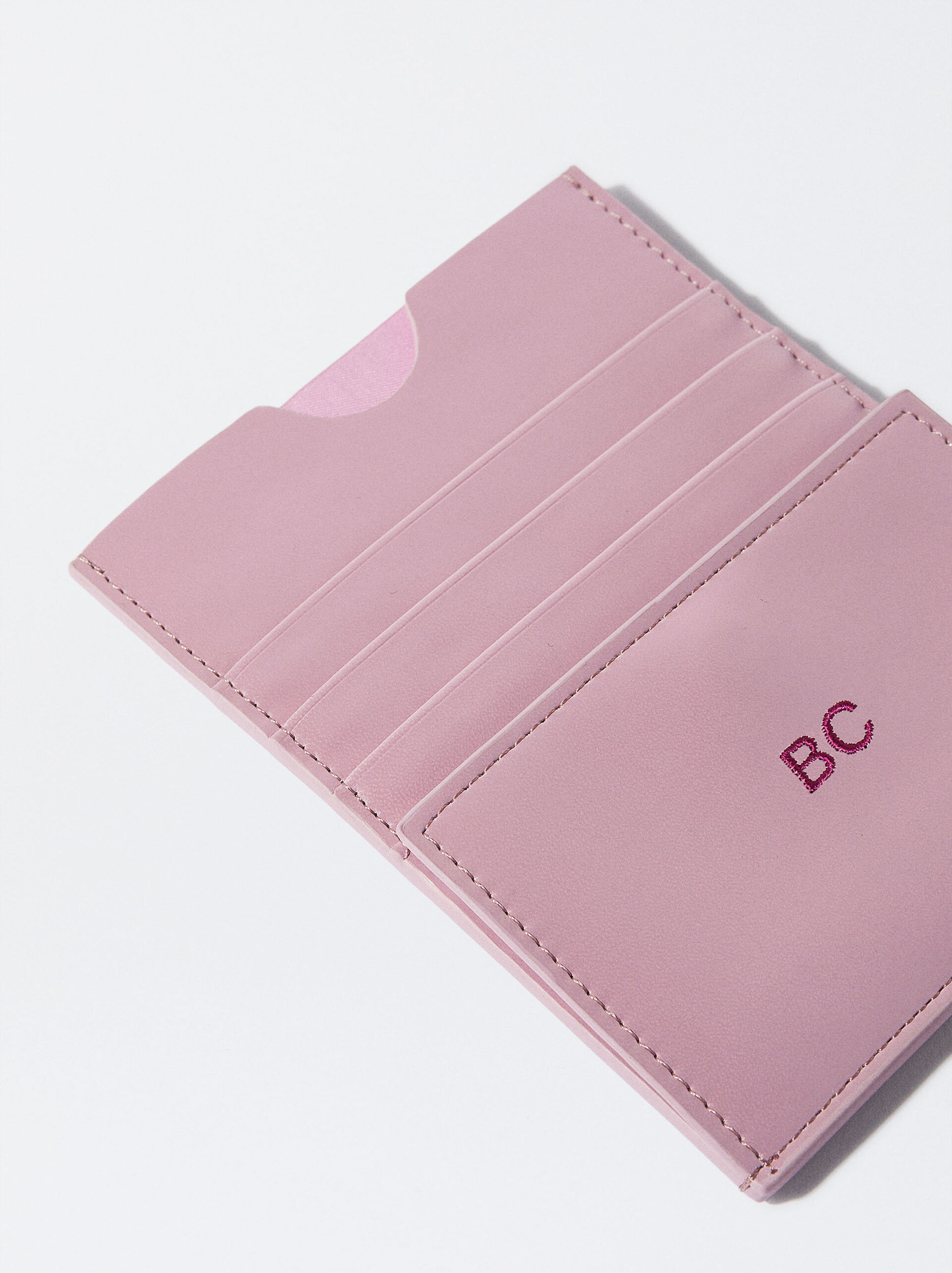 Online Exclusive - Personalized Passport Case image number 1.0