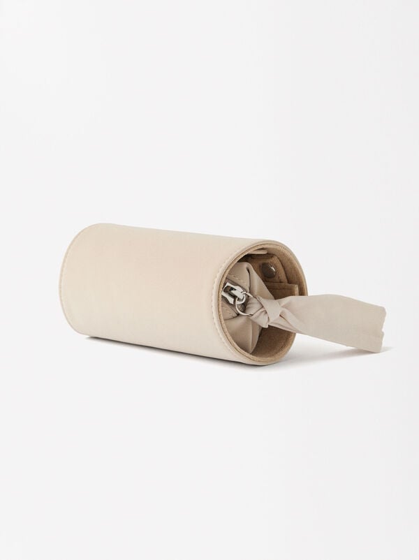 Roll jewellery case