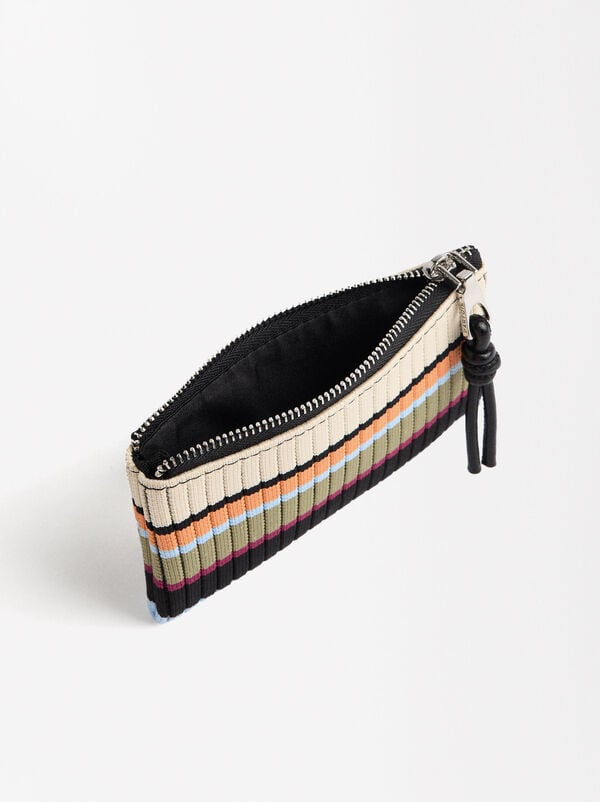 Knitted coin purse