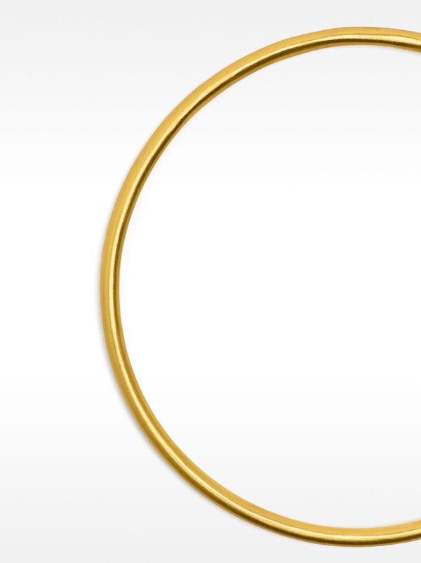 Tubular rigid bracelet