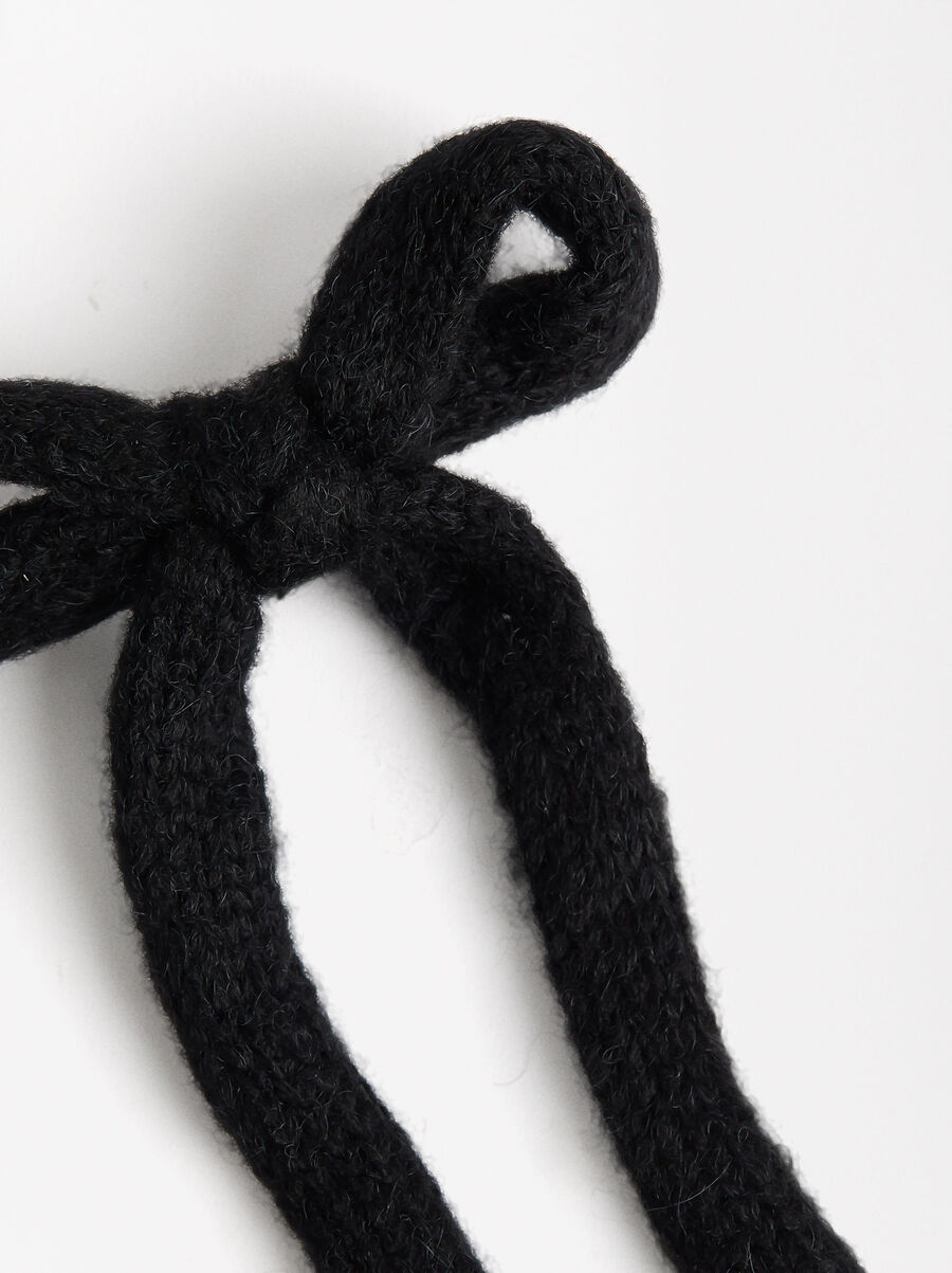 Hair clip with bow