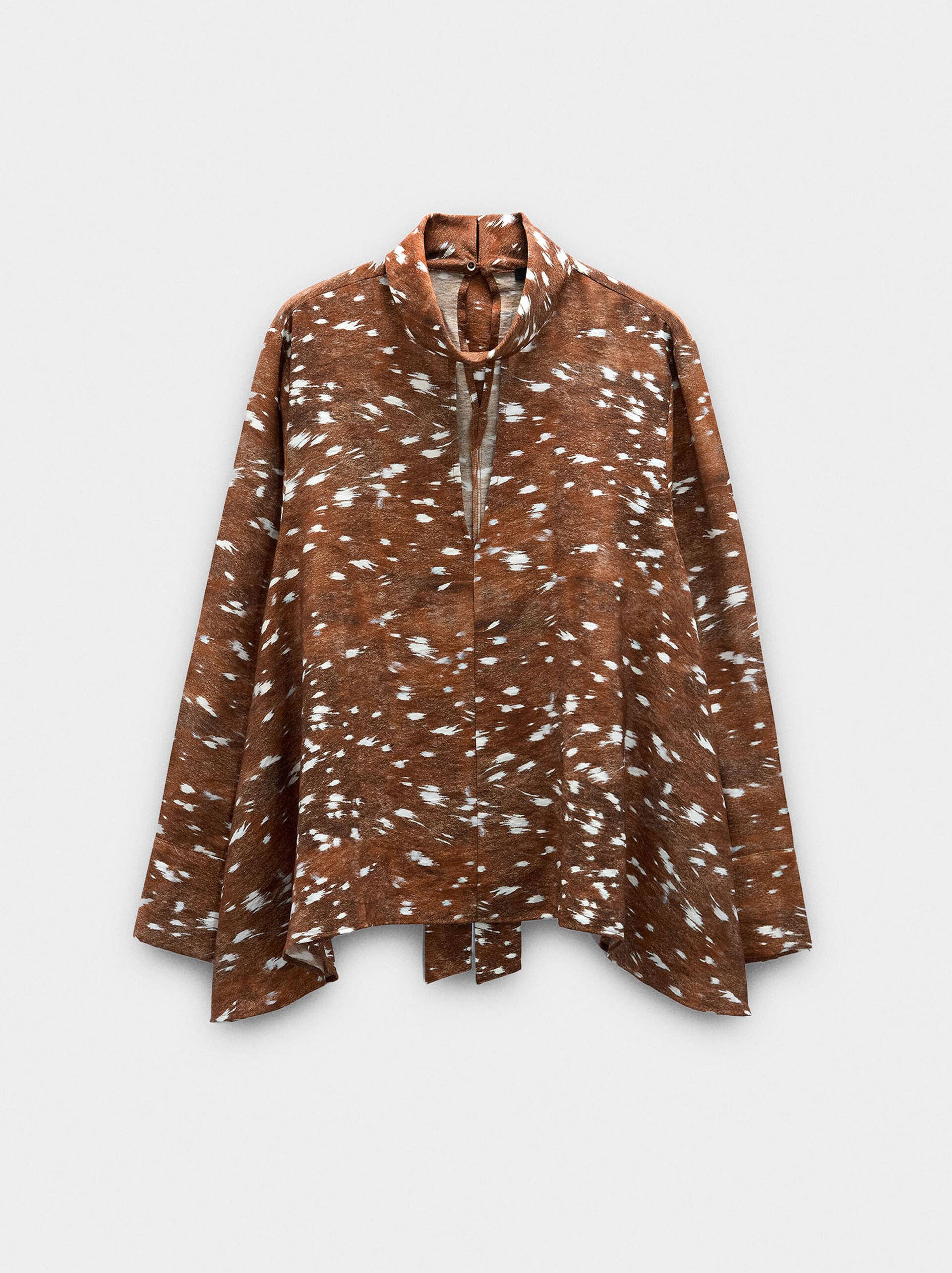 Blusa de manga larga con estampado animal image number 6.0