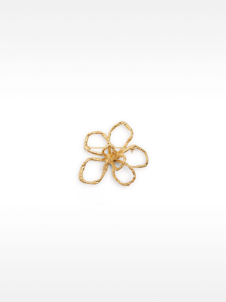 Flower brooch