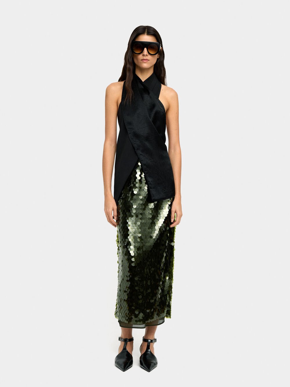 Long skirt with sequins
