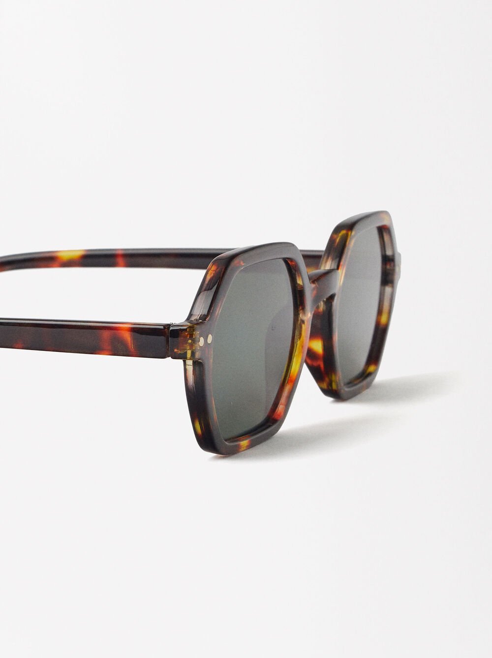 Ulleres de sol hexagonals