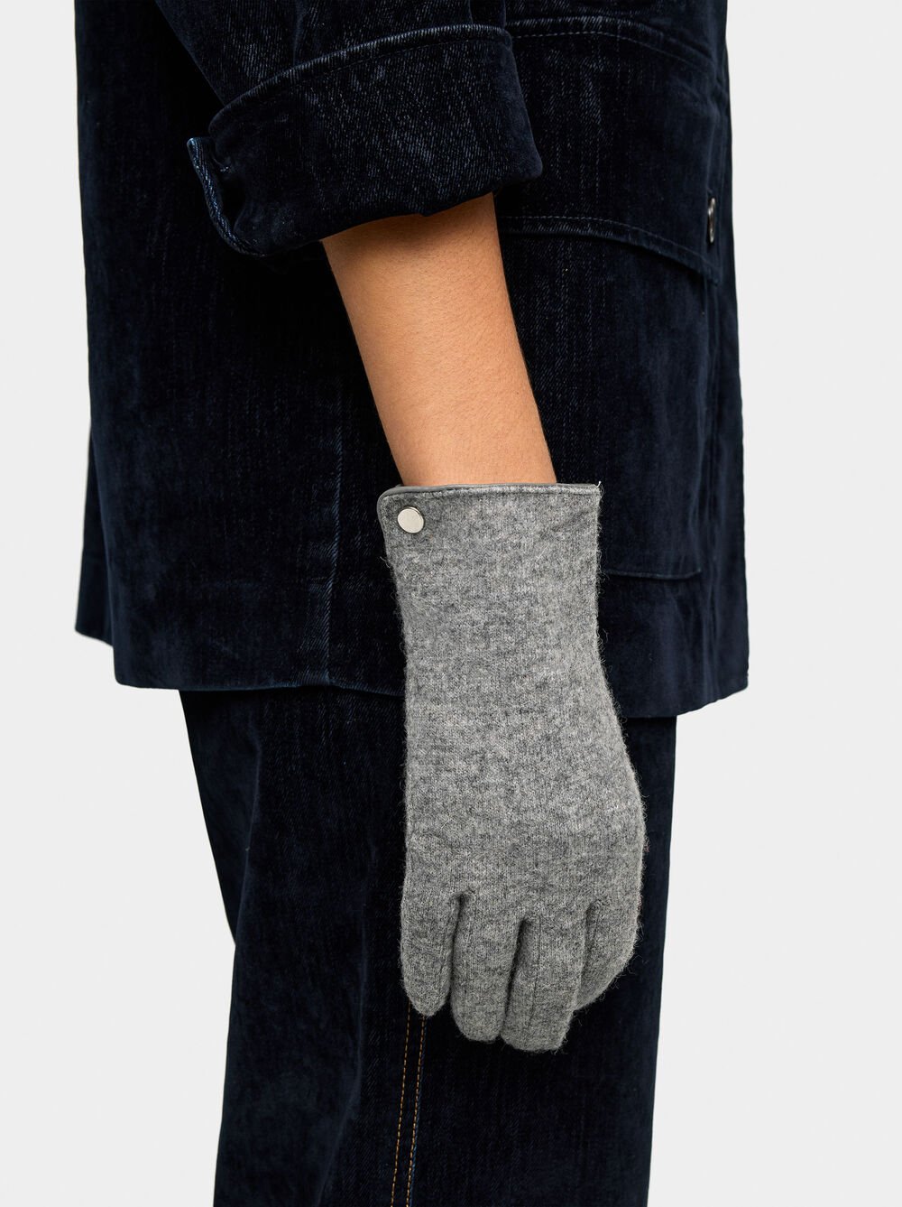 Wool gloves