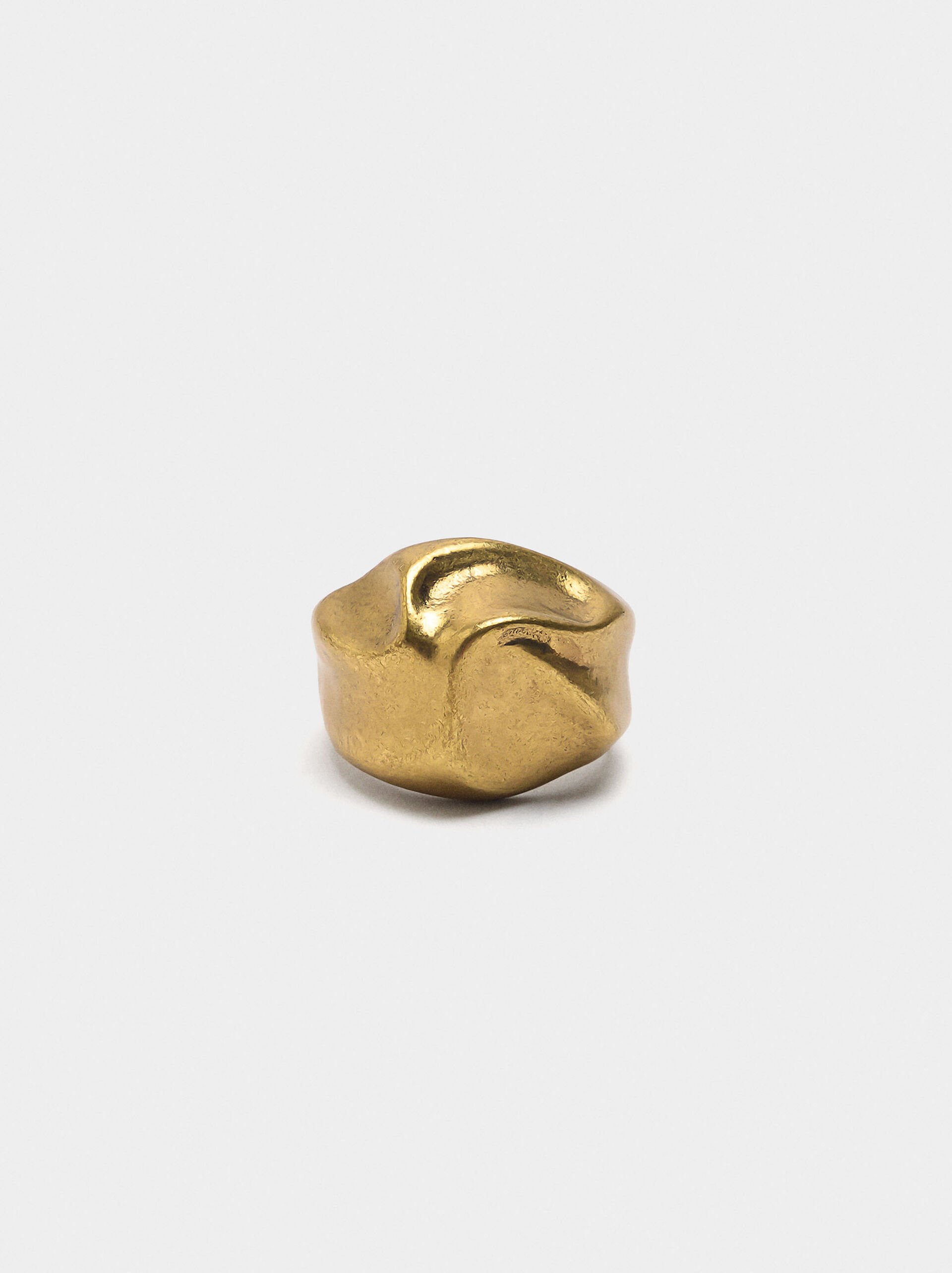 Unregelmäßiger Ring mit geprägter Oberfläche image number 0.0