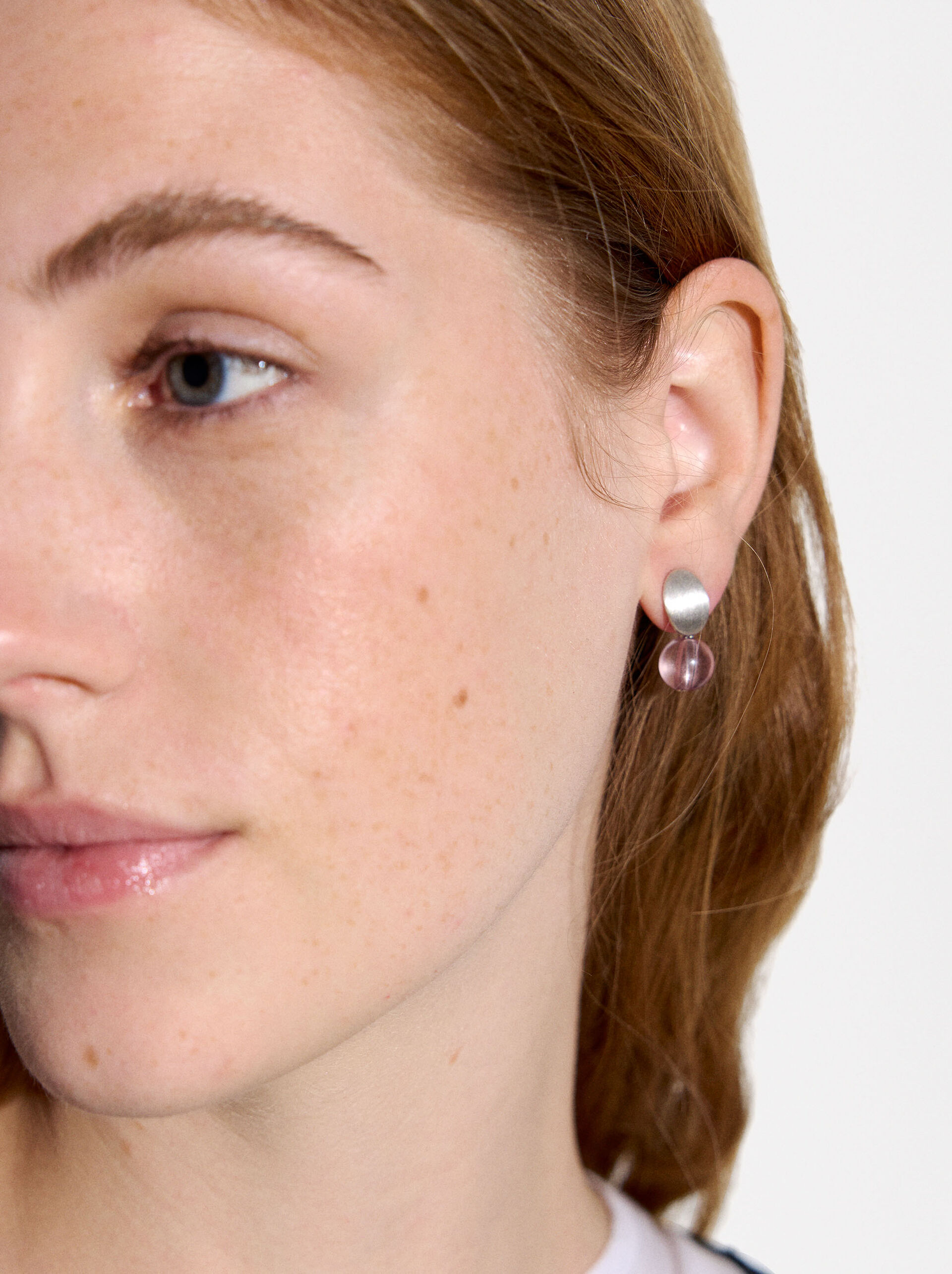 Boucles d’oreilles courtes à brillants image number 1.0