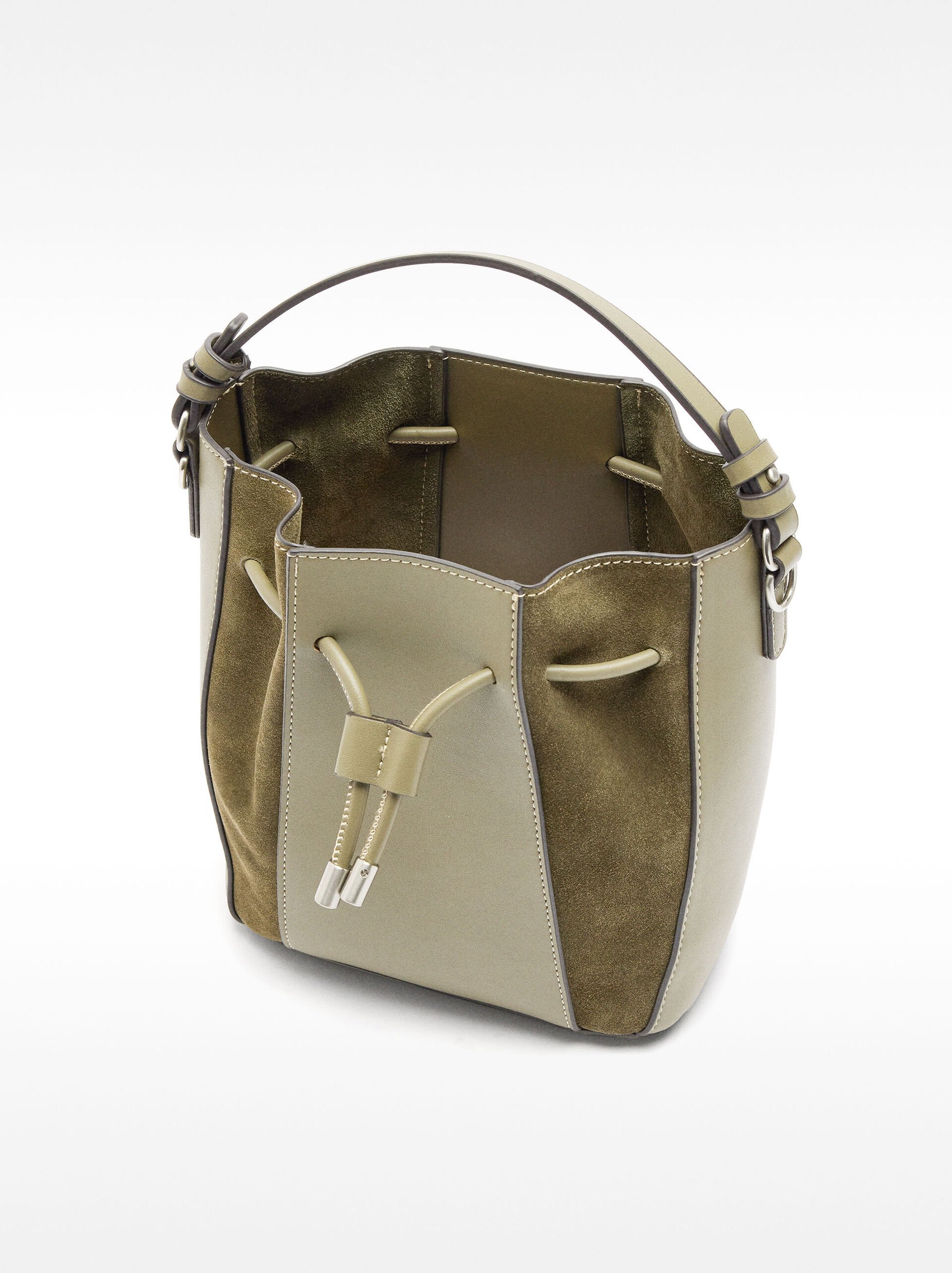 Bucket bag with leather  image number 4.0