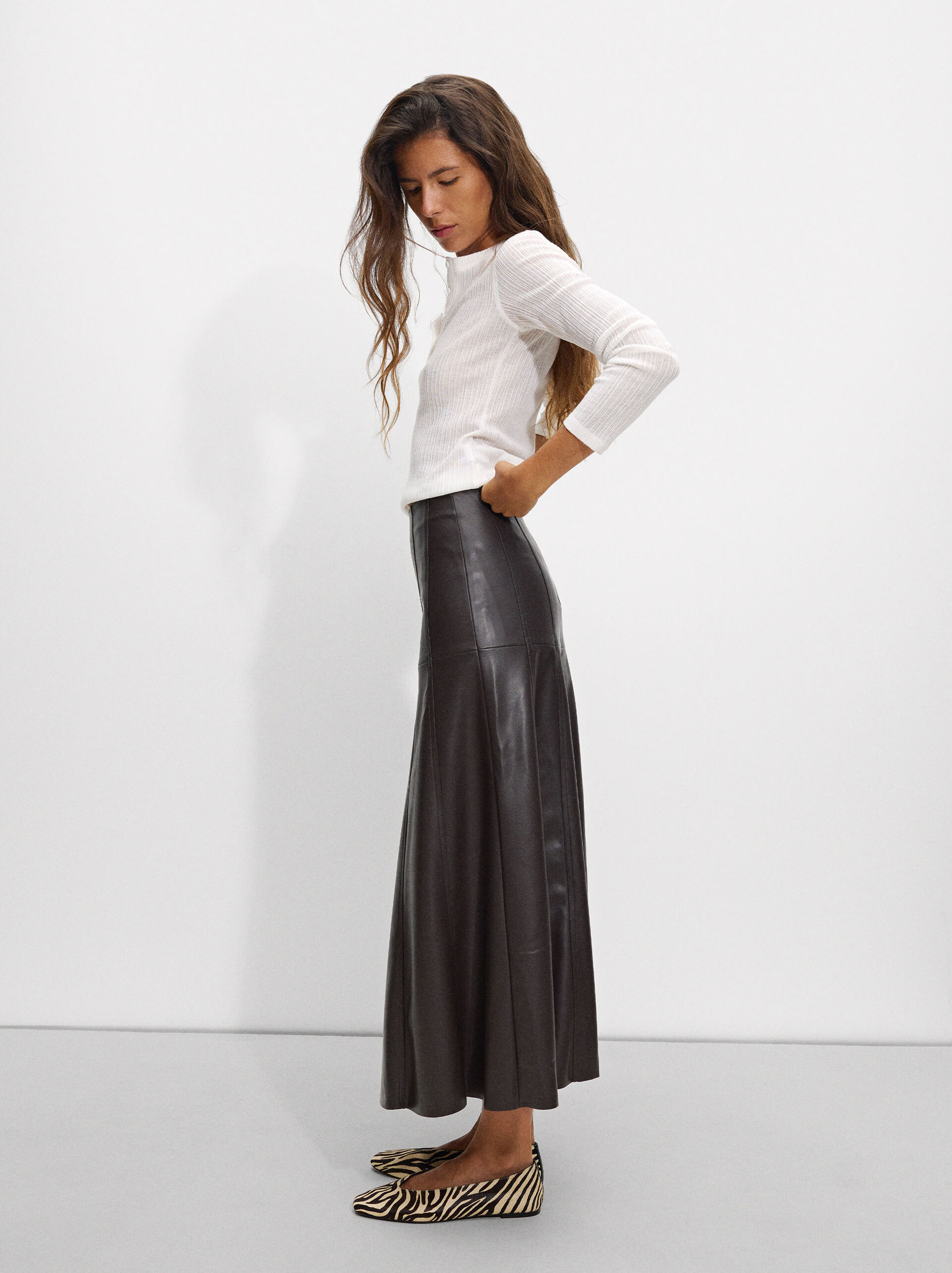 Long skirt with faux leather effect image number 3.0