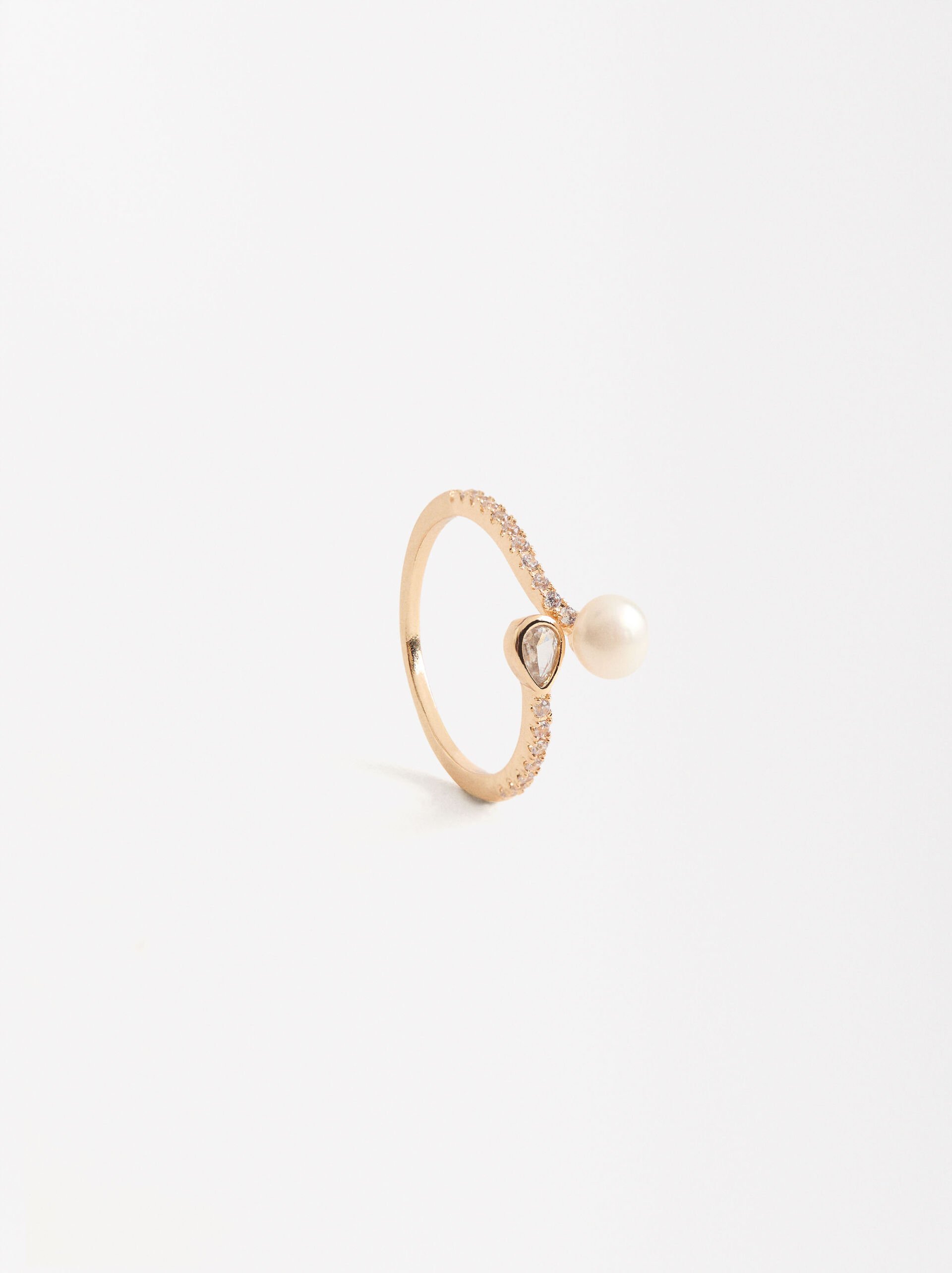 Anillo con circonitas y perla de agua dulce image number 1.0