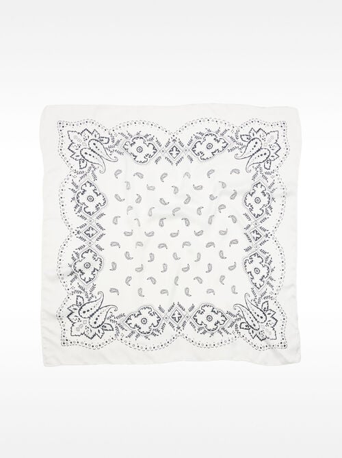 Pañuelo cuadrado estampado