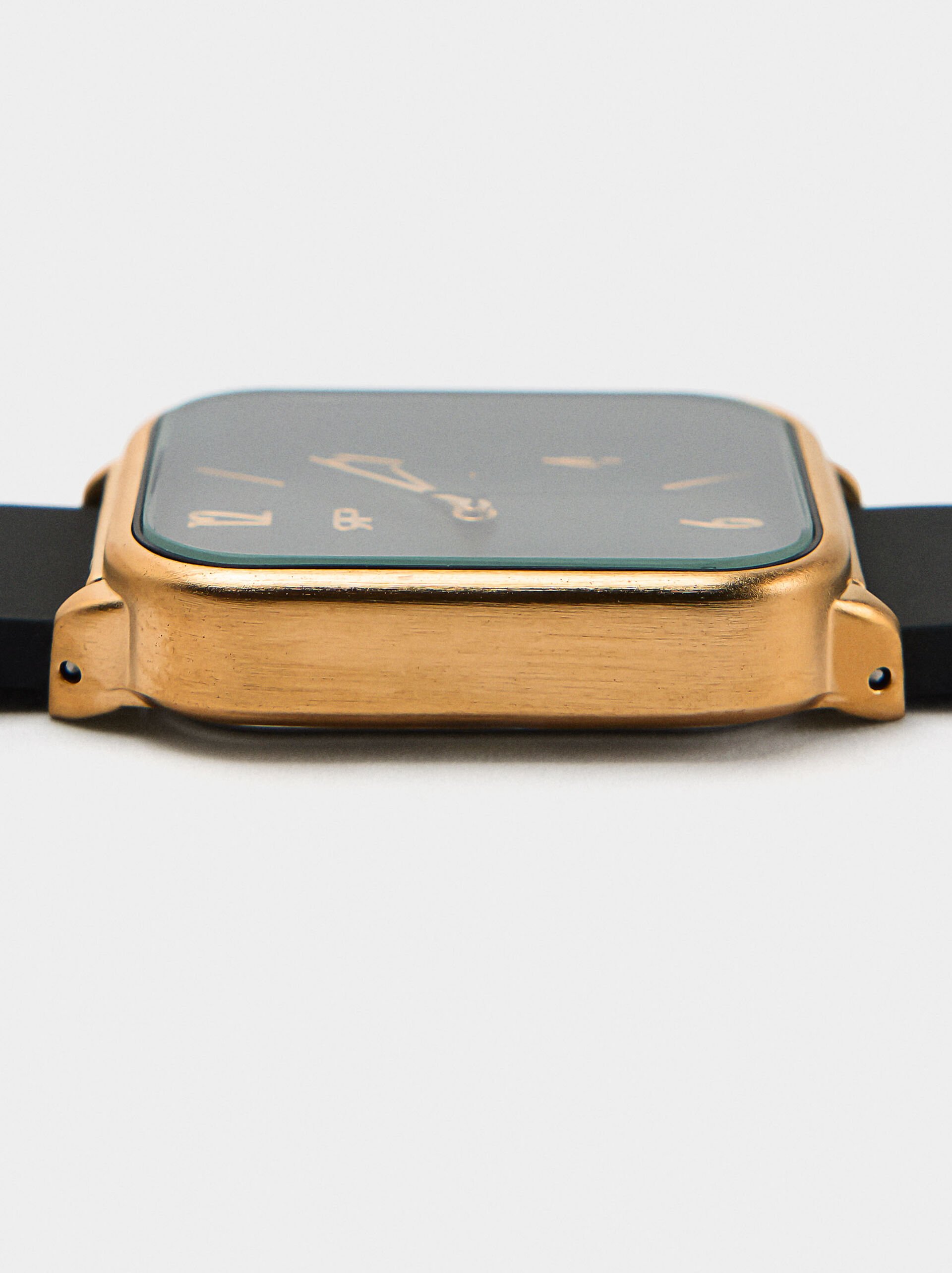 Watch with silicone strap image number 4.0