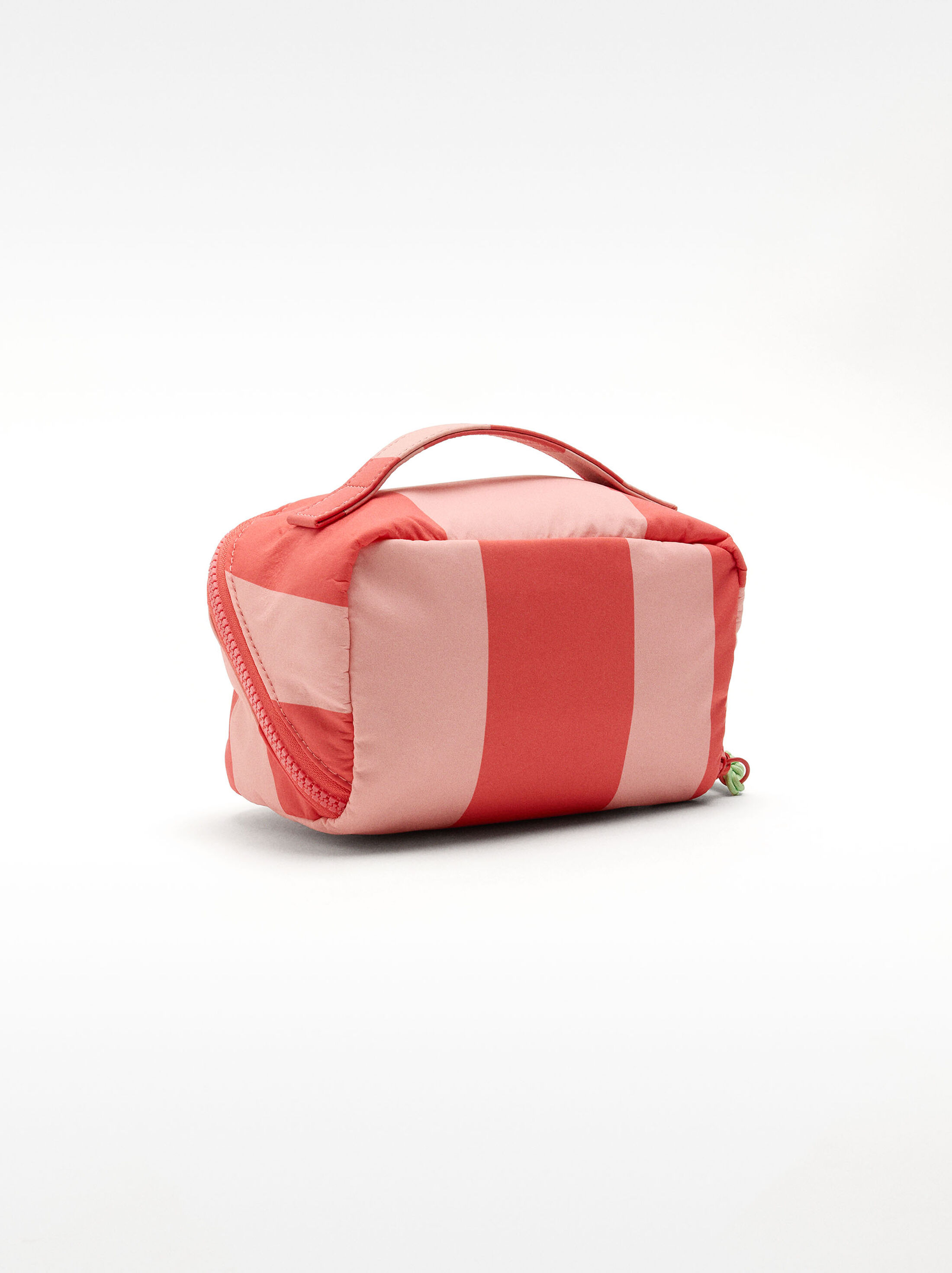 Printed nylon toiletry bag image number 3.0