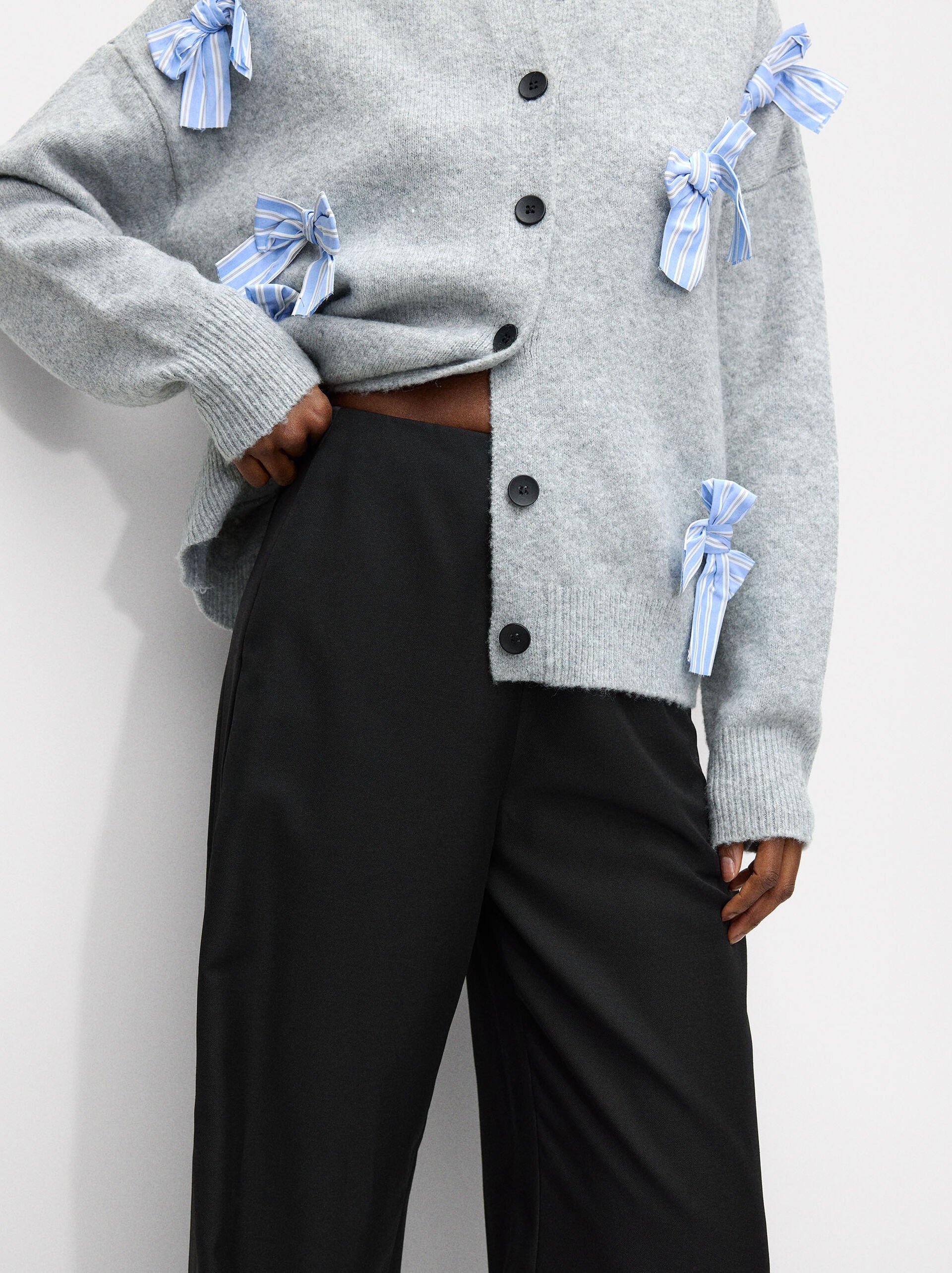 Straight wool trousers image number 4.0
