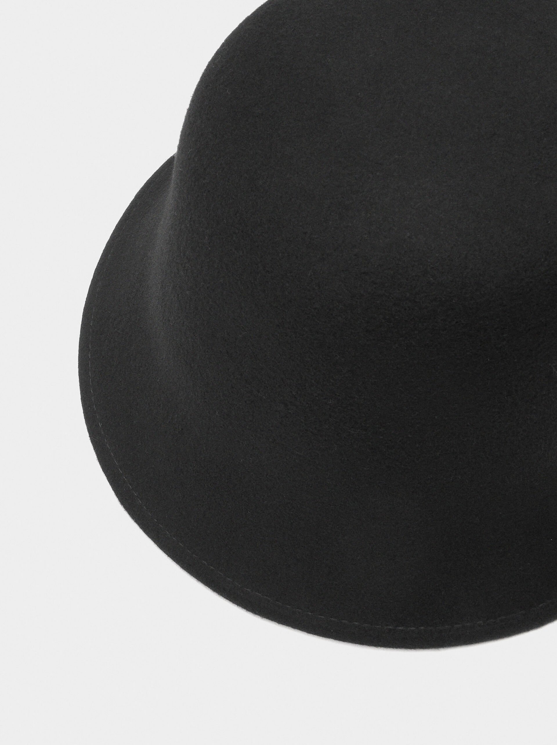 Bucket bag hat with 100% wool image number 1.0